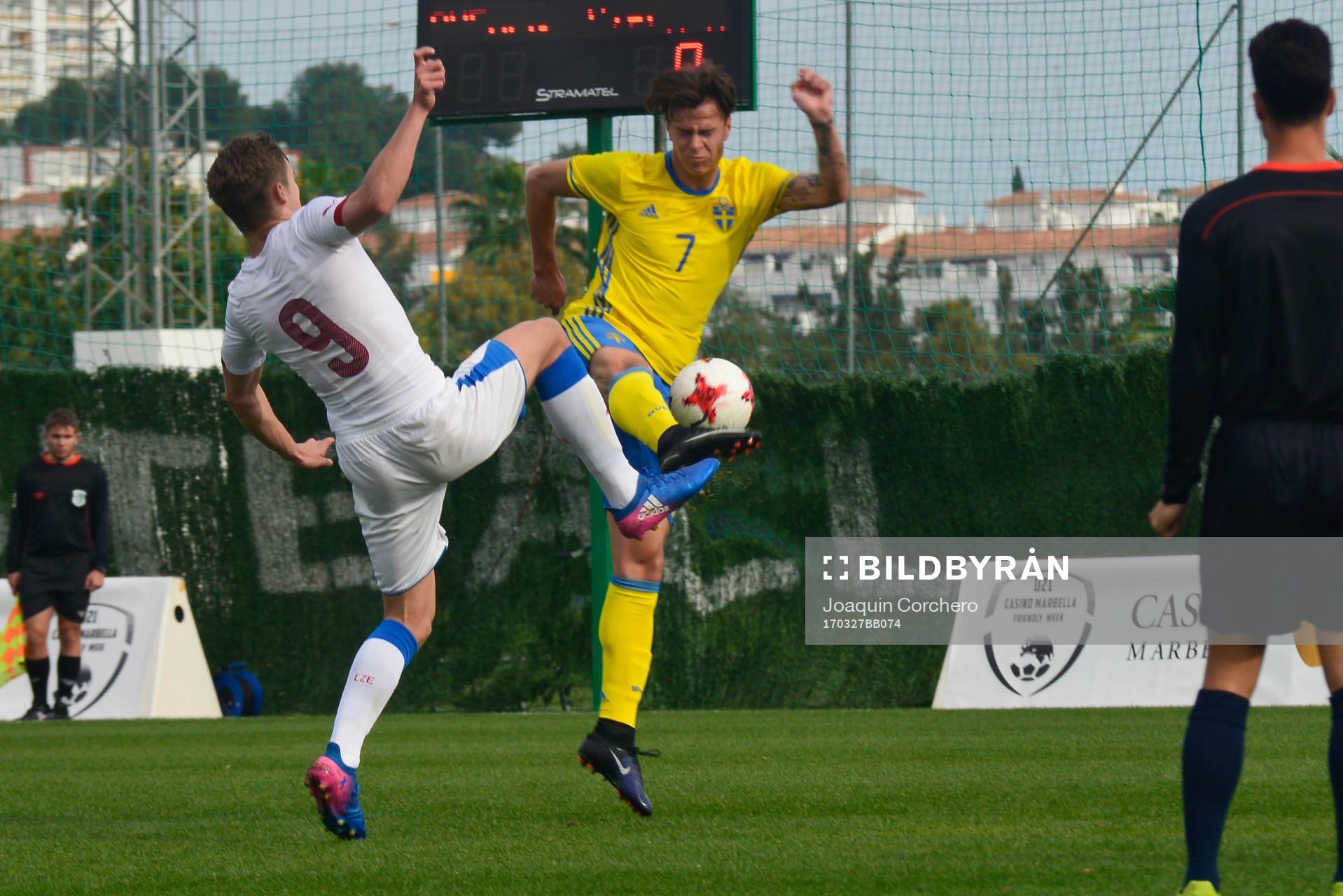 MELKER HALLBERG (7 SWEDEN) HIT THE BALL WITH JAN KUCHTA (9