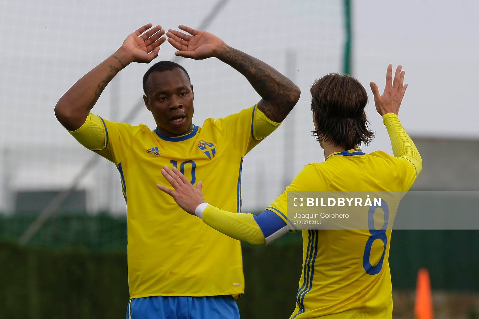 CARLOS STRANDBERG (10 SWEDEN) CELEBRATE GOAL WITH YOUR