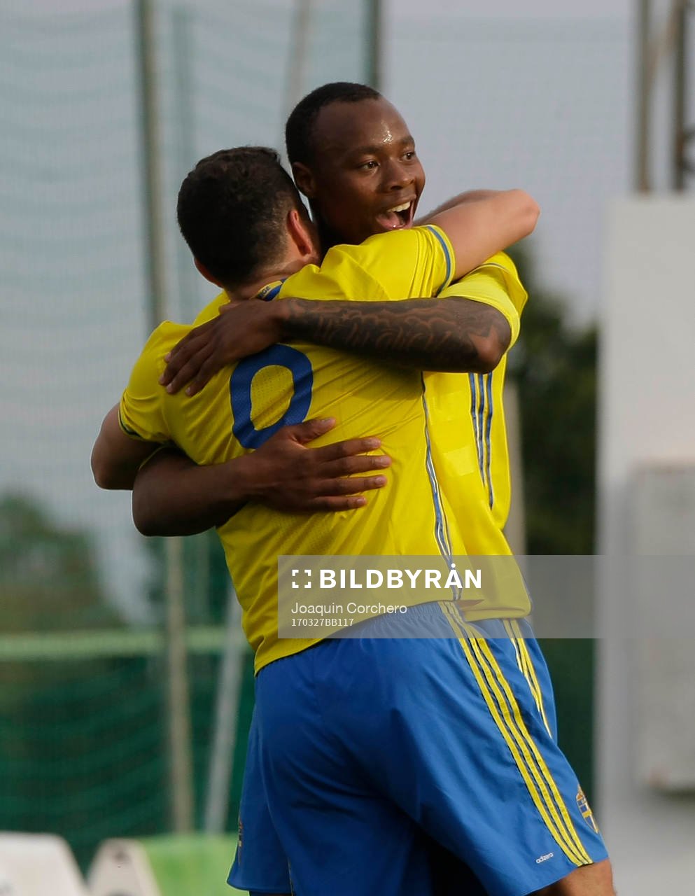 CARLOS STRADBERG (10 SWEDEN)  HUGS