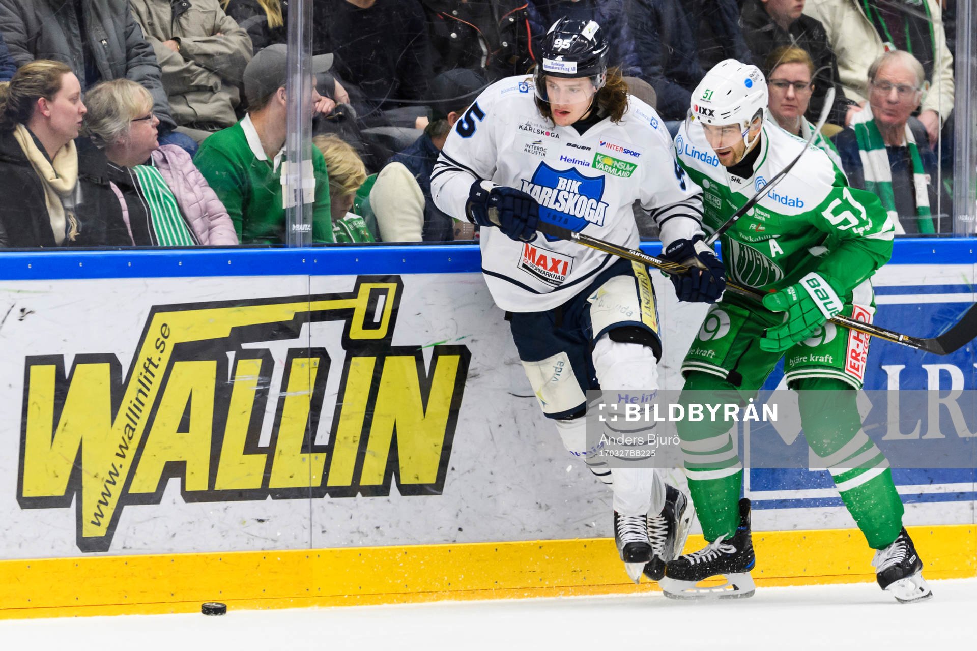 Karlskogas Carl Persson och Rögles Dominik Granak