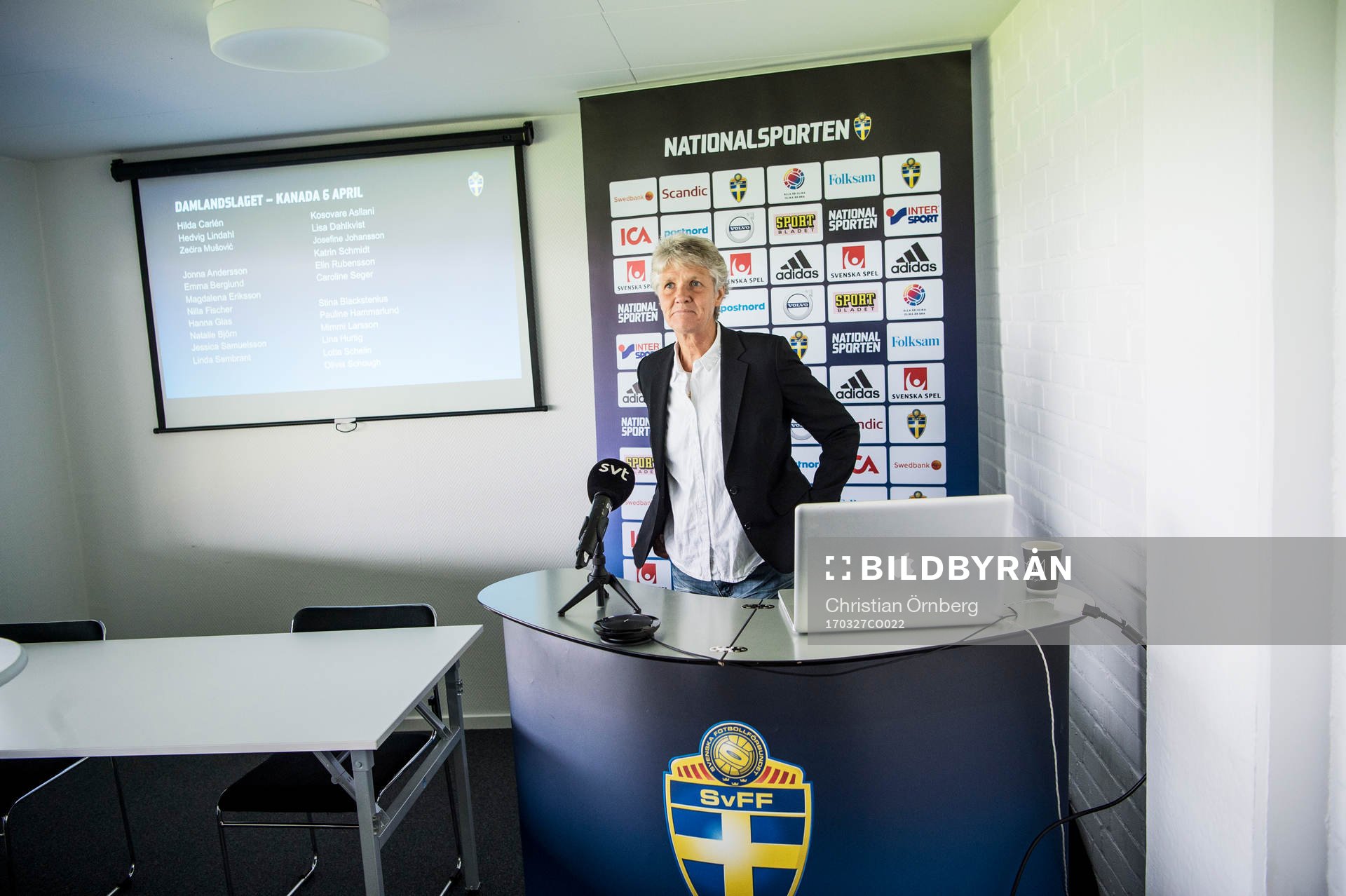 Förbundskaptenen för svenska damfotbollslandslaget, Pia