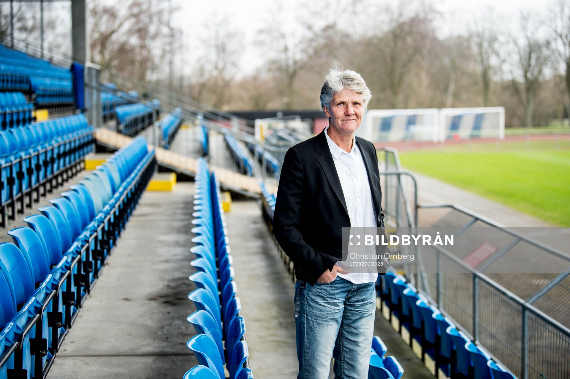 Förbundskaptenen för svenska damfotbollslandslaget, Pia
