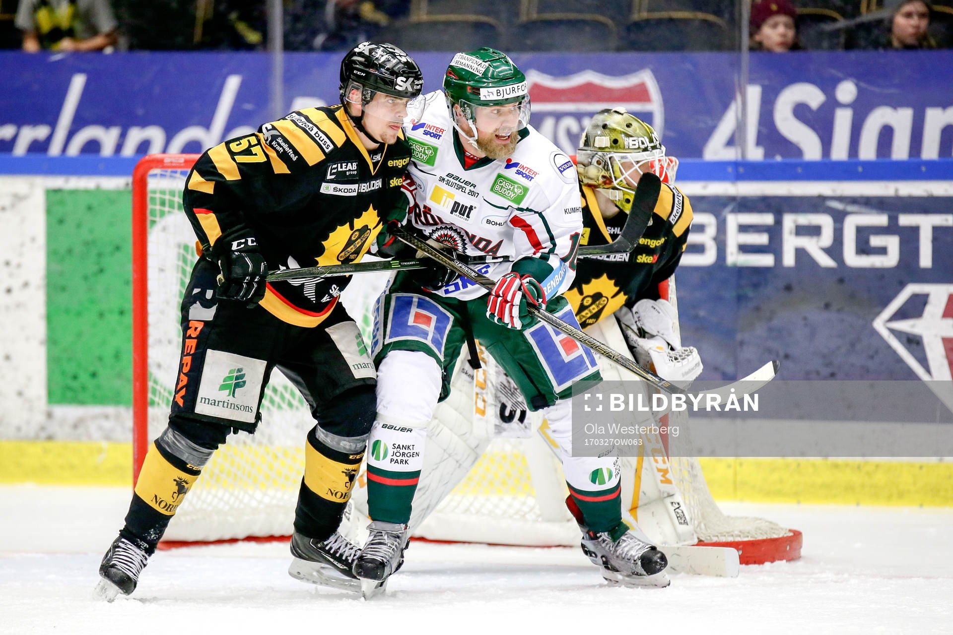Skellefteås Emil Djuse och Frölundas Sean Bergenheim