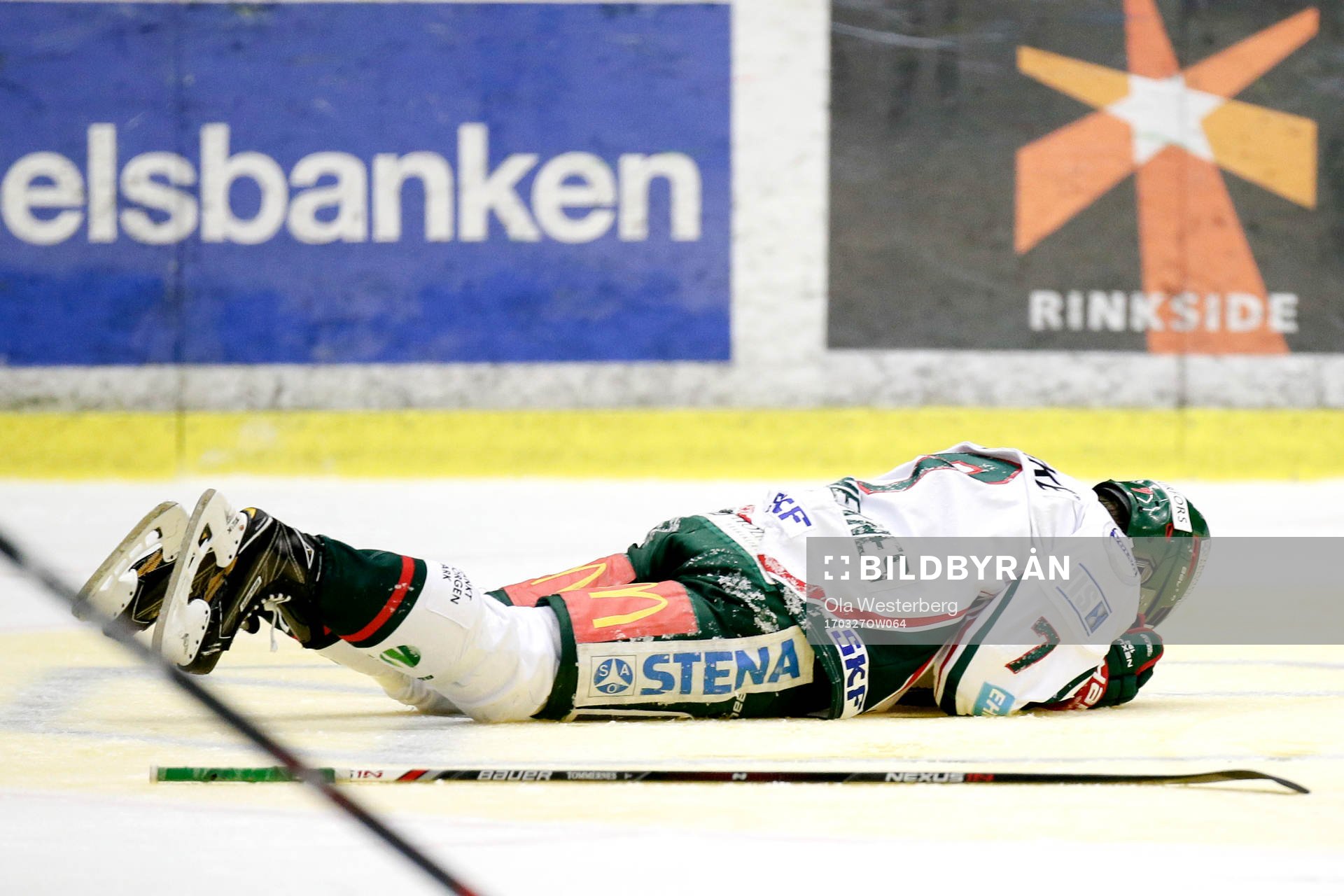 Frölundas Henrik Tömmernes blir liggande