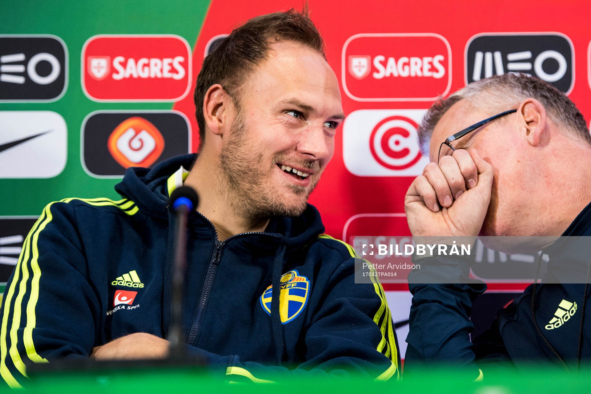 Sveriges Andreas Granqvist och förbundskapten Janne