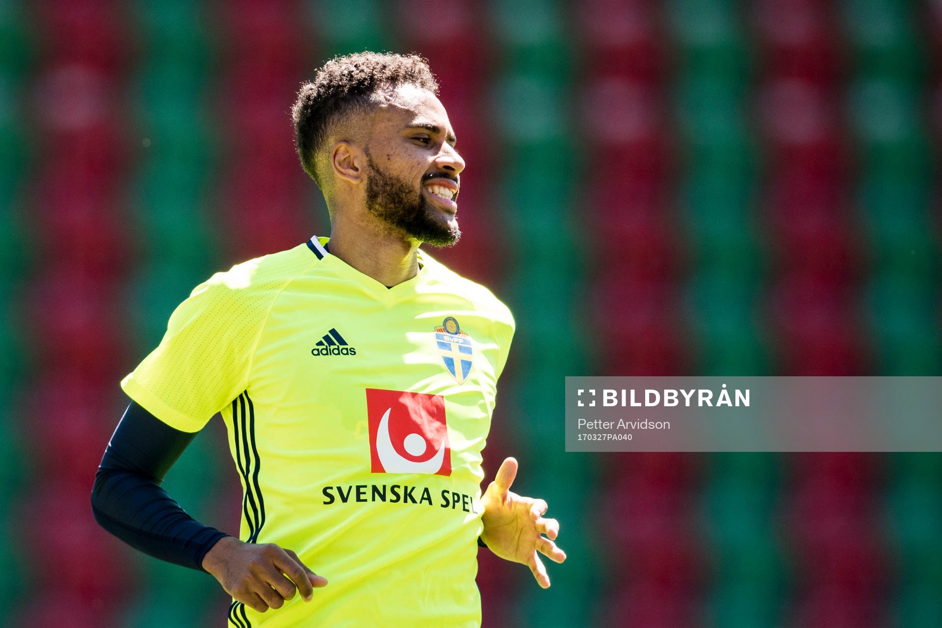 Sveriges Isaac Kiese Thelin