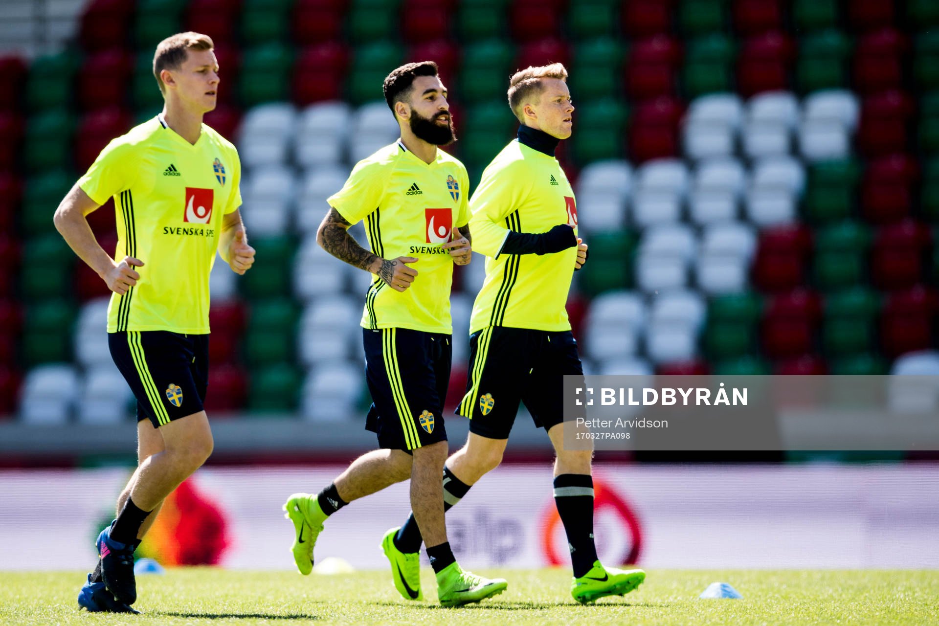 Sveriges Emil Krafth, Jimmy Durmaz och Sam Larsson