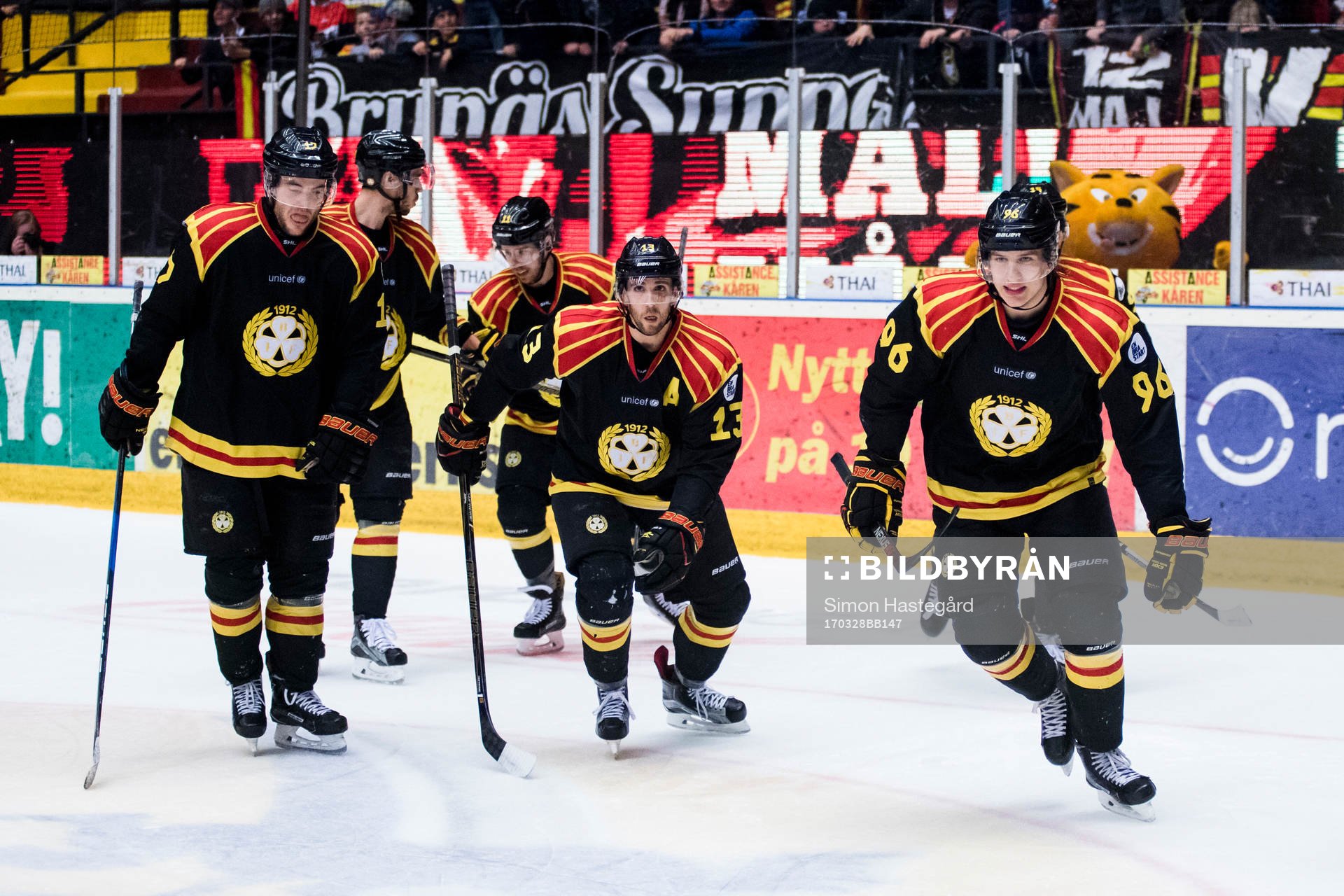 Brynäs spelare jublar