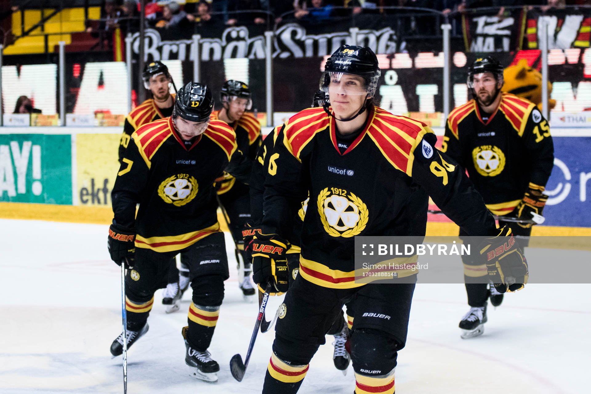 Brynäs spelare jublar
