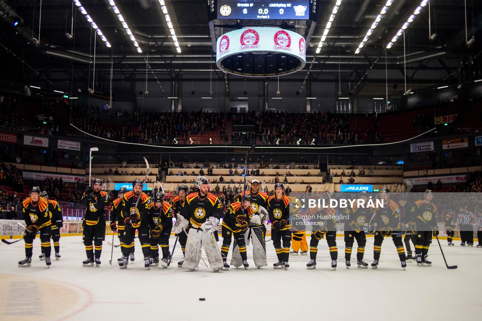 Brynäs spelare jublar