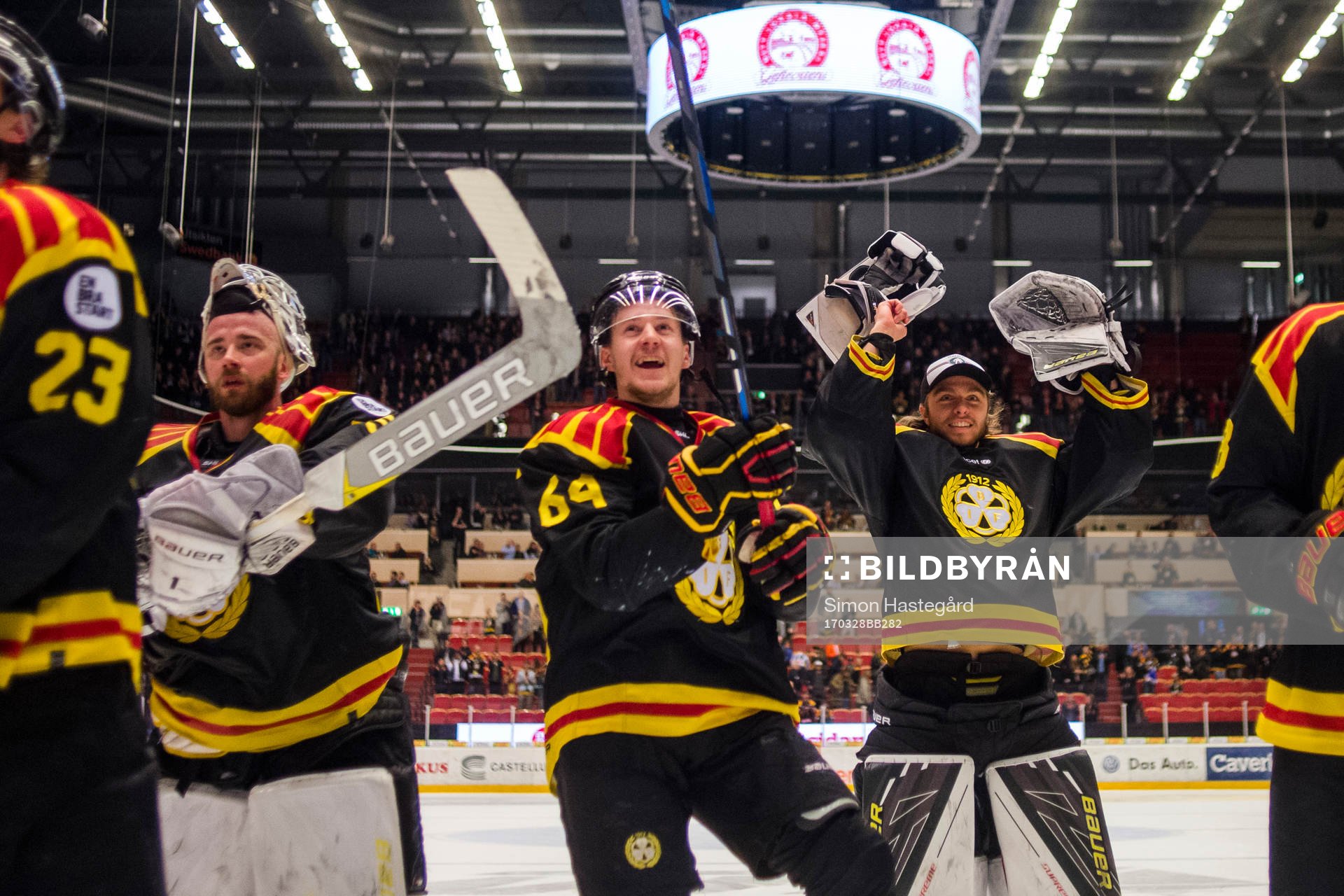 Brynäs målvakt David Rautio , Jonathan Pudas och målvakt