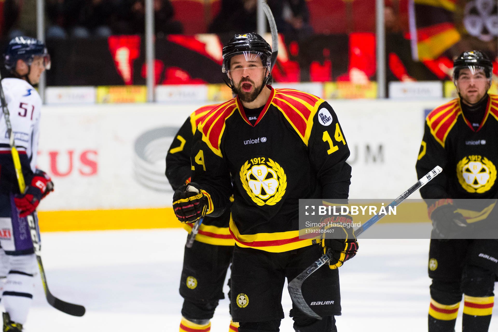 Brynäs Johan Alcén jublar