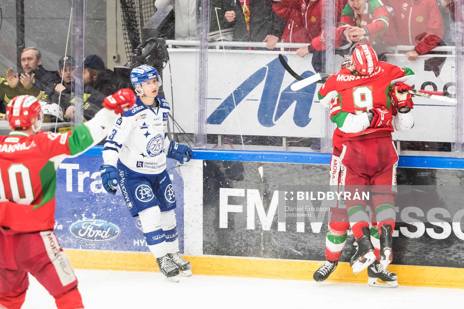 Moras Oskar Svanlund och Kevin Gagné jublar