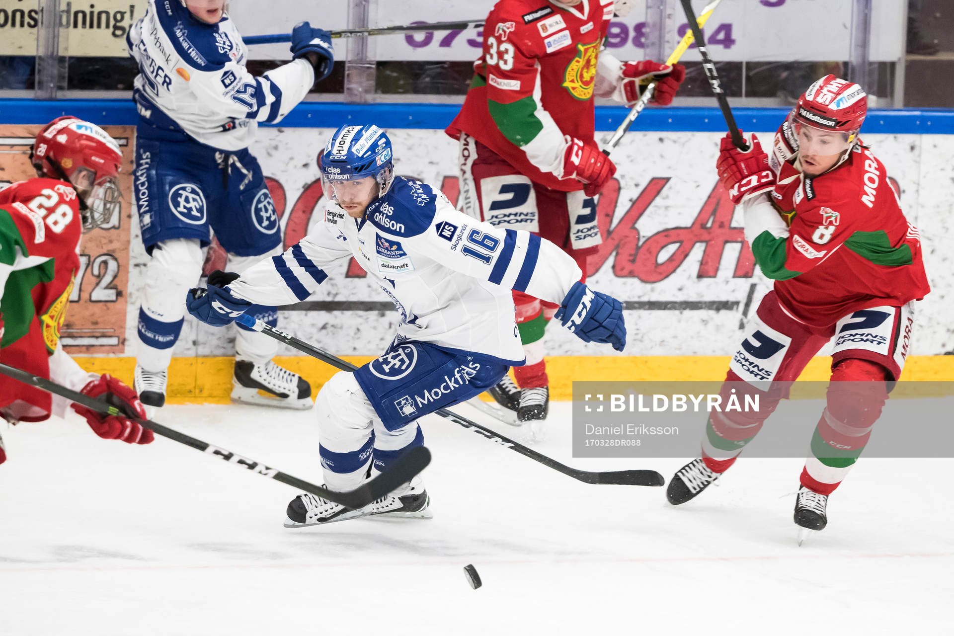 Leksands János Hári och Moras Robin Johansson  i