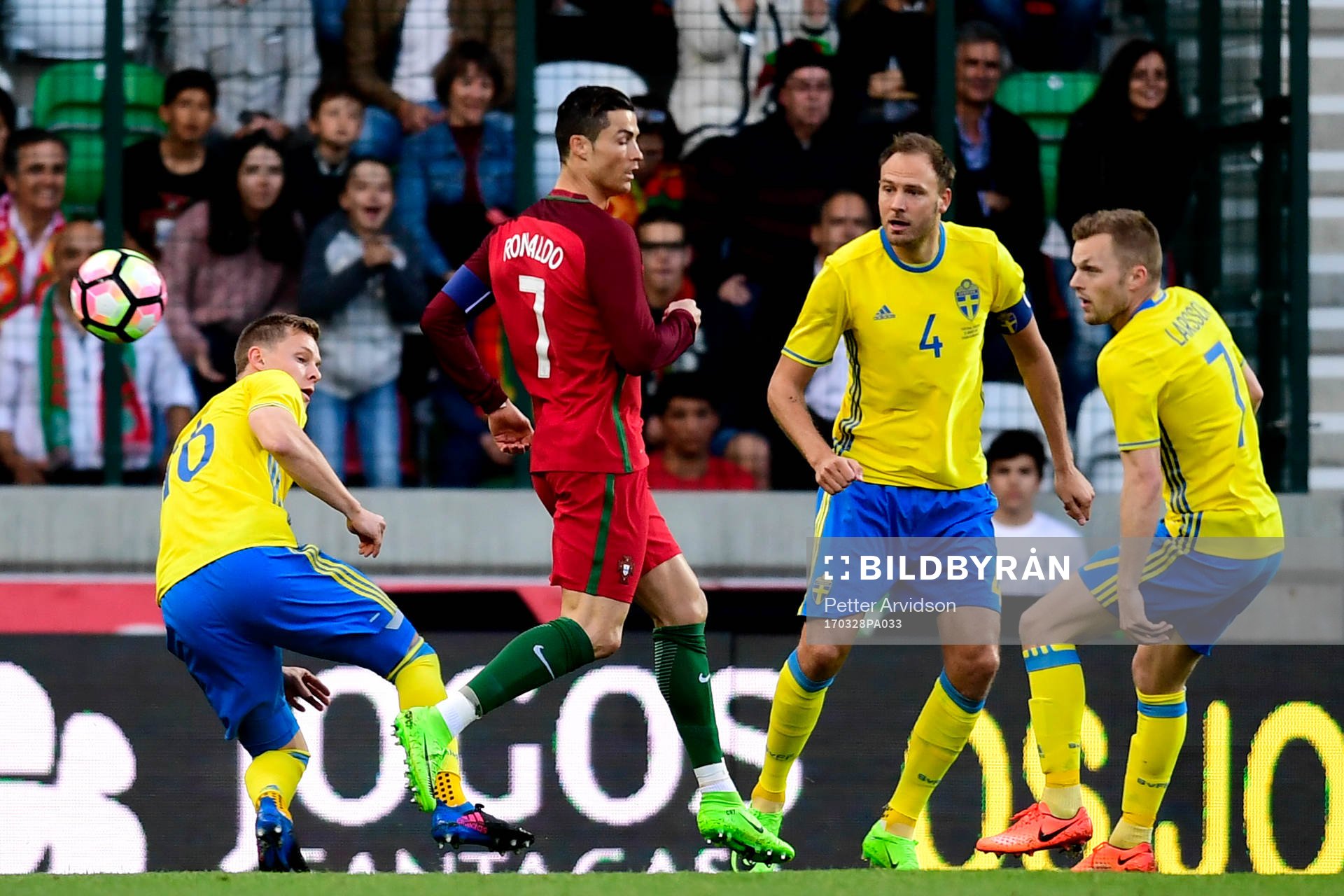 Sveriges Emil Krafth, Andreas Granqvist och Sebastian