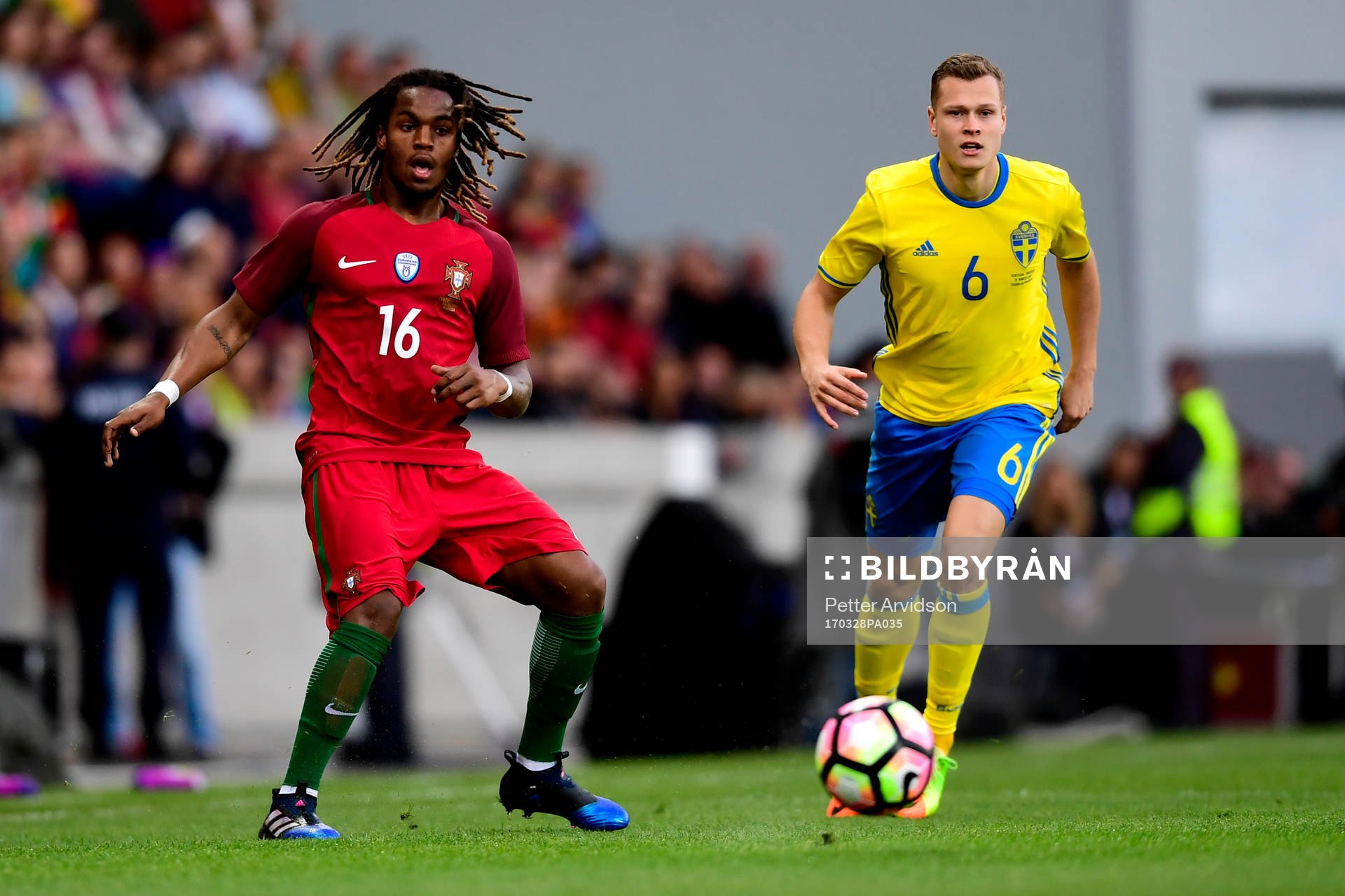 Portugals Renato Sanches och Sveriges Viktor Claesson