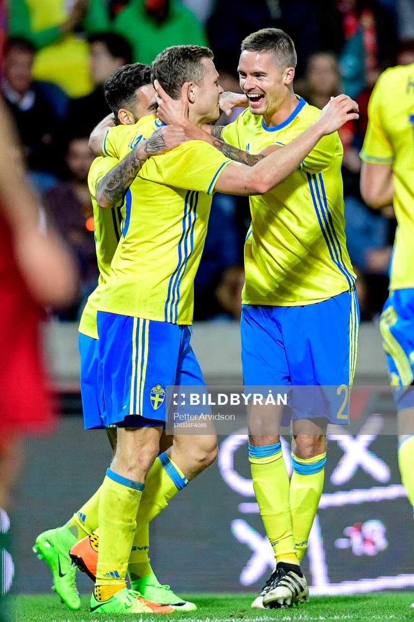 Sveriges Viktor Claesson och Mikael Lustig jublar