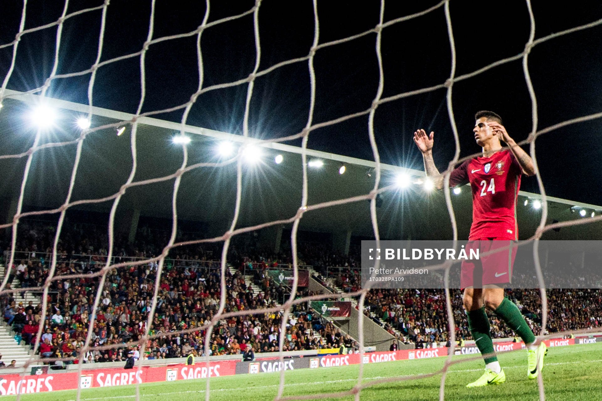 Portugals Joao Cancelo deppar