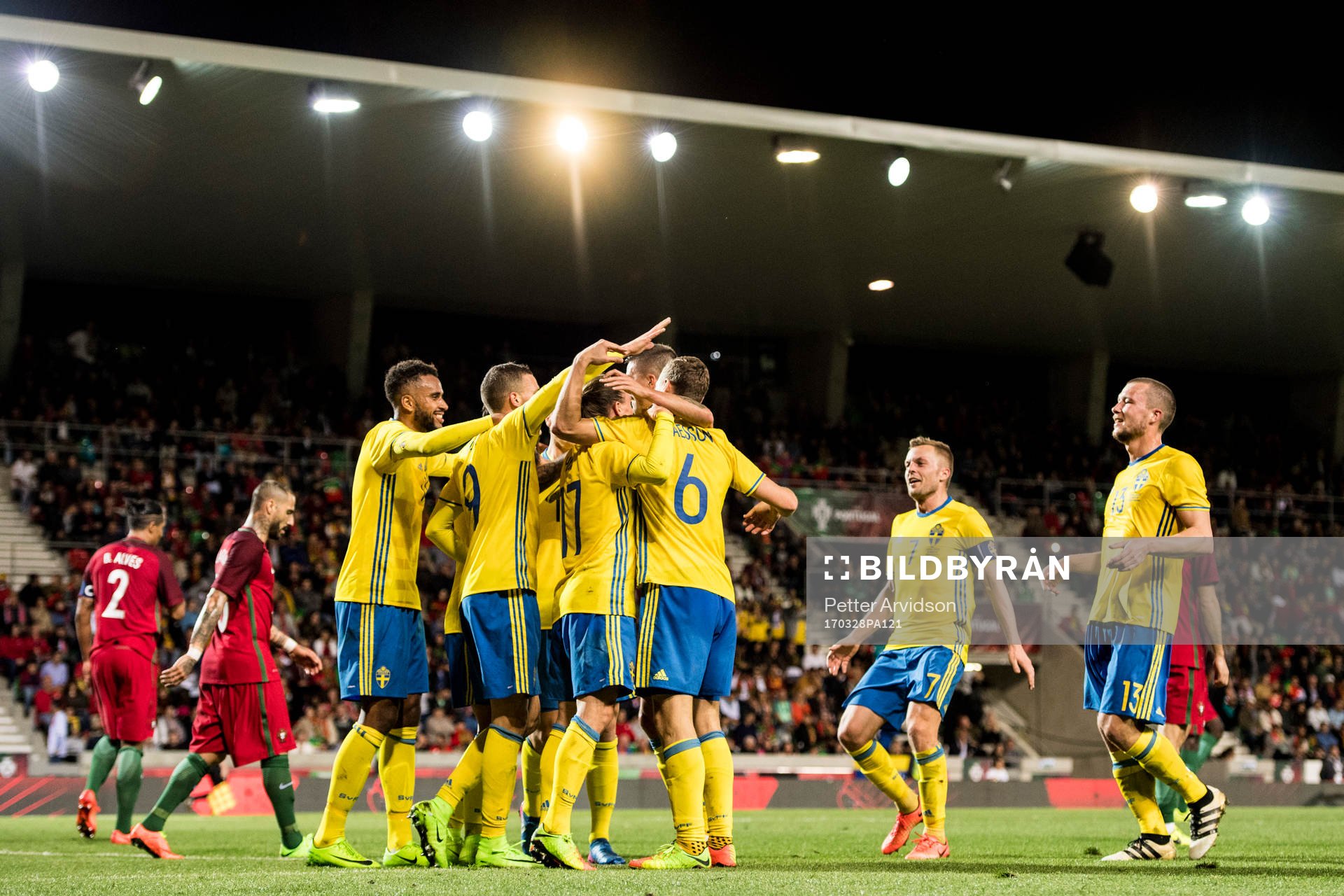 Sveriges spelare jublar