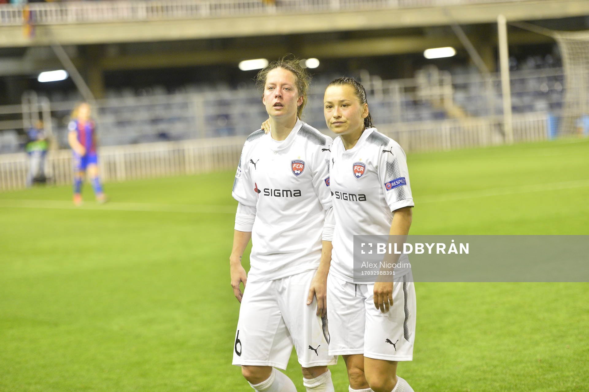 Rosengårds Lina Nilsson och Ali Riley deppar