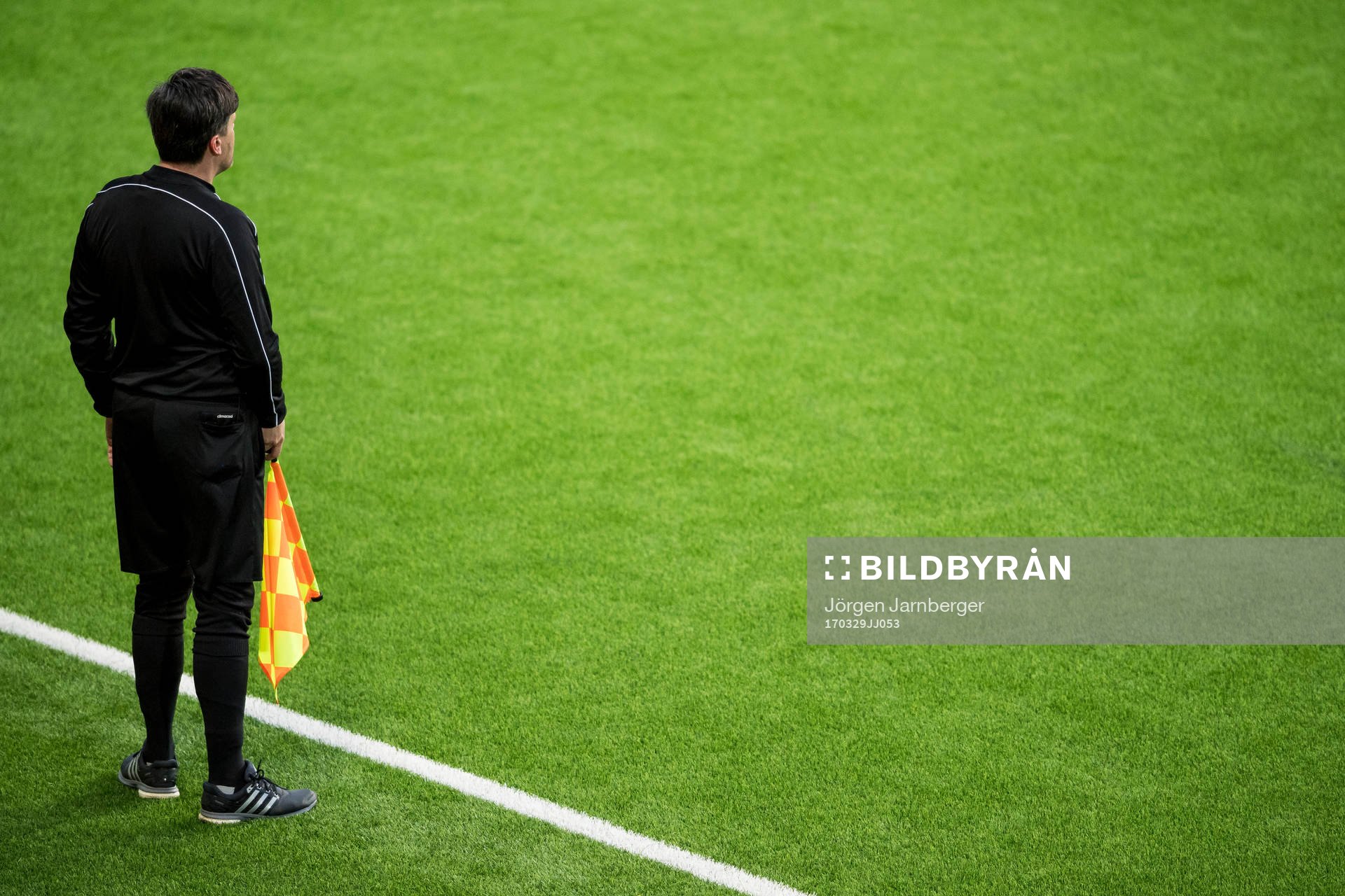 Assisterande domare under fotbollsmatchen i Folksam U21 Allsvenskan Södra mellan Elfsborg och Jönköping södra den 29 mars 2017 i BORÅS.