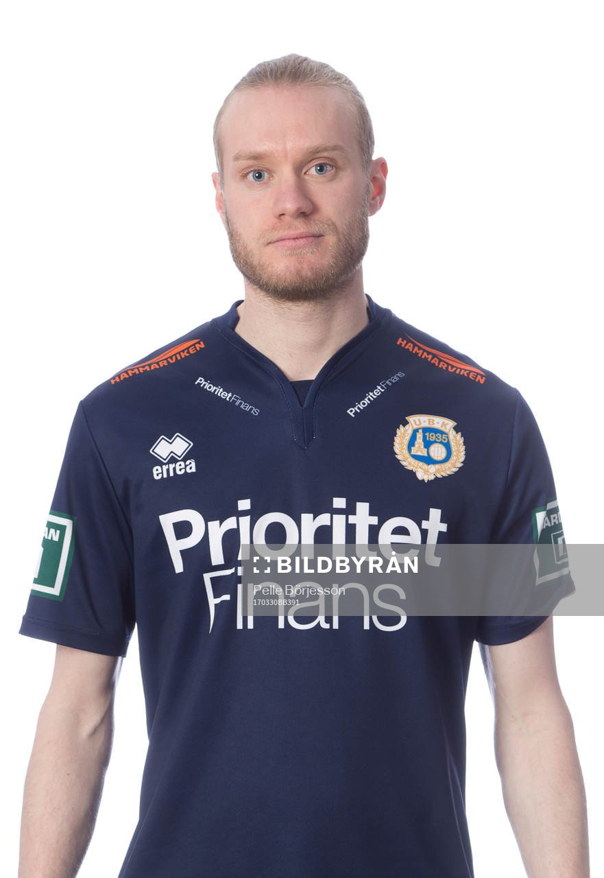 Utsiktens Alexander Angelin poserar för ett porträtt den 30 mars 2017 i Göteborg.