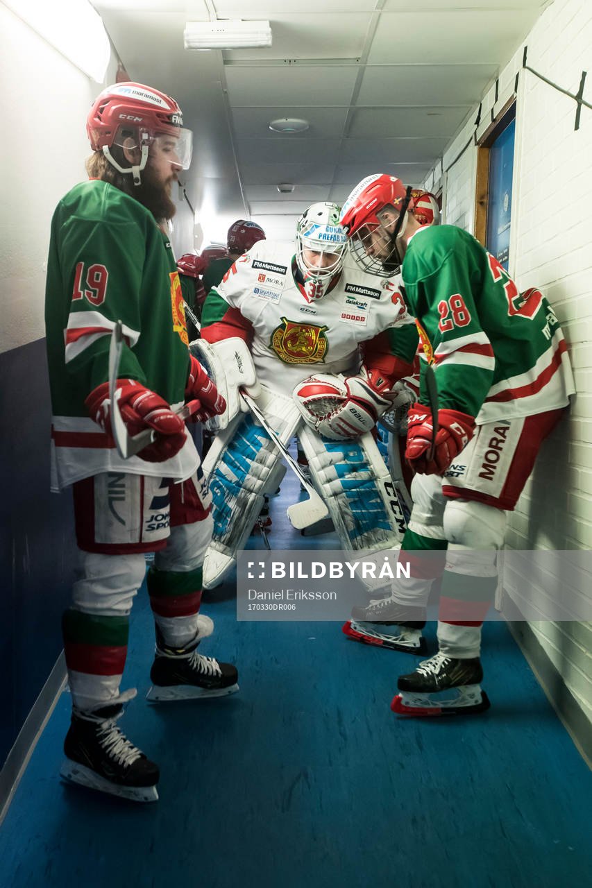 Moras Alex Aleardi och målvakt Christian Engstrand och