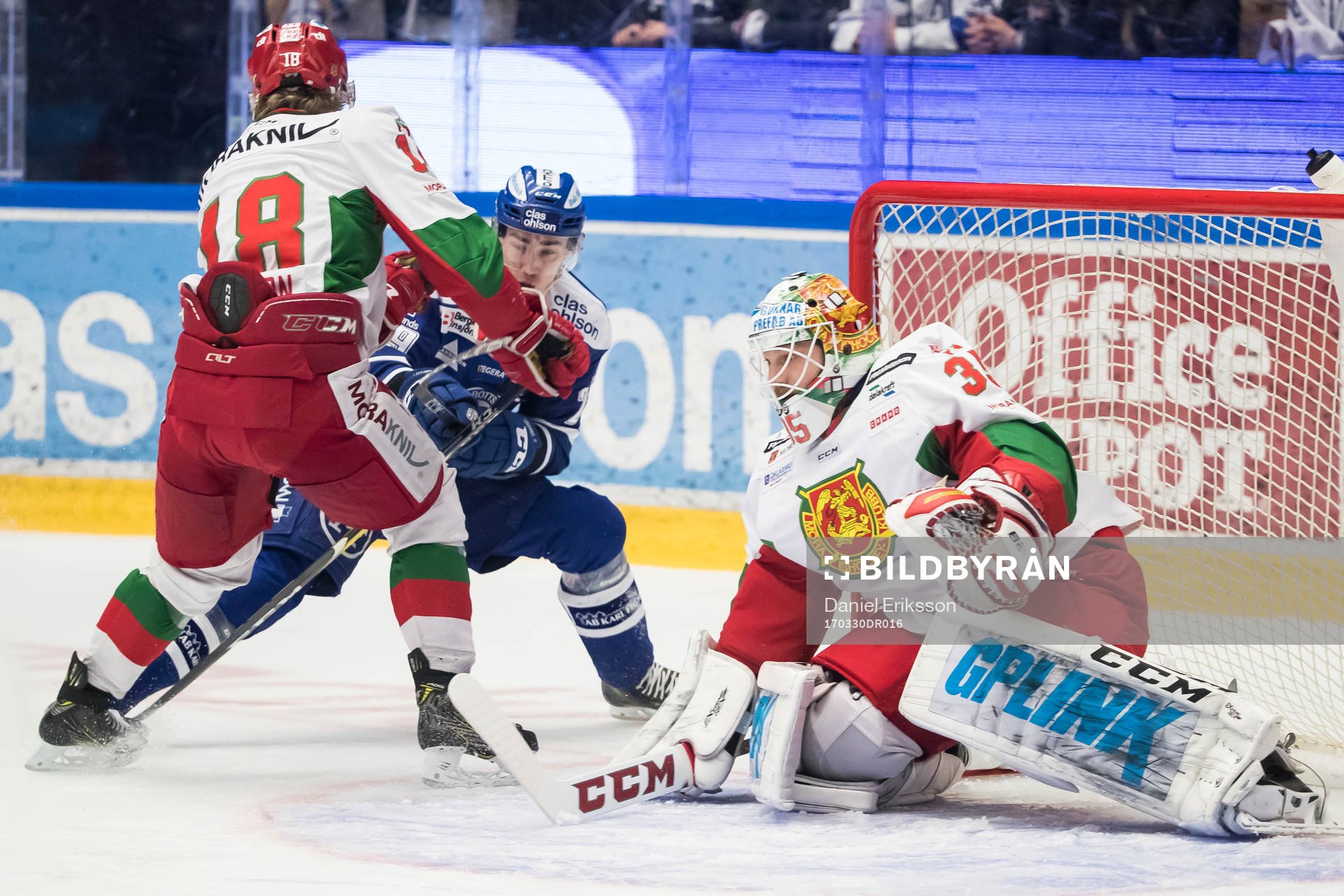 Moras målvakt Christian Engstrand och Emil Aronsson och