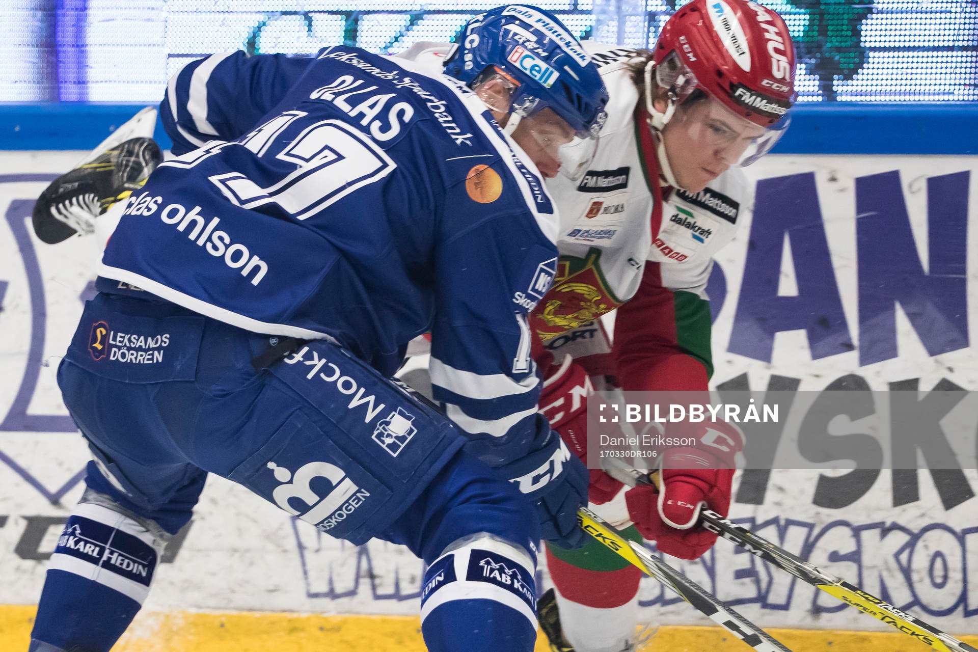 Leksands Jesper Ollas  i ishockeymatchen i direktkvalet