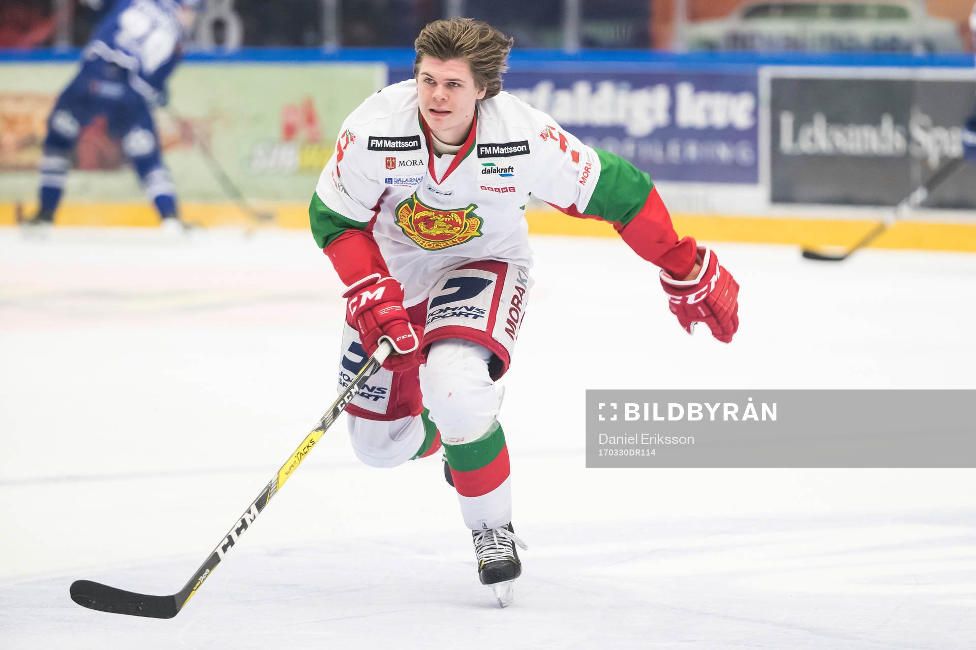 Moras Erlend Lesund  i ishockeymatchen i direktkvalet till