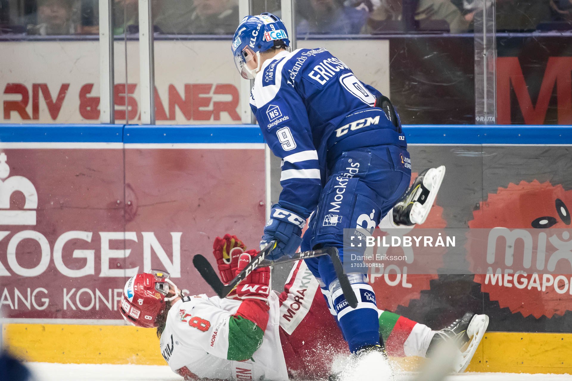 Leksands Lukas Ericsson och Moras Robin Johansson  i