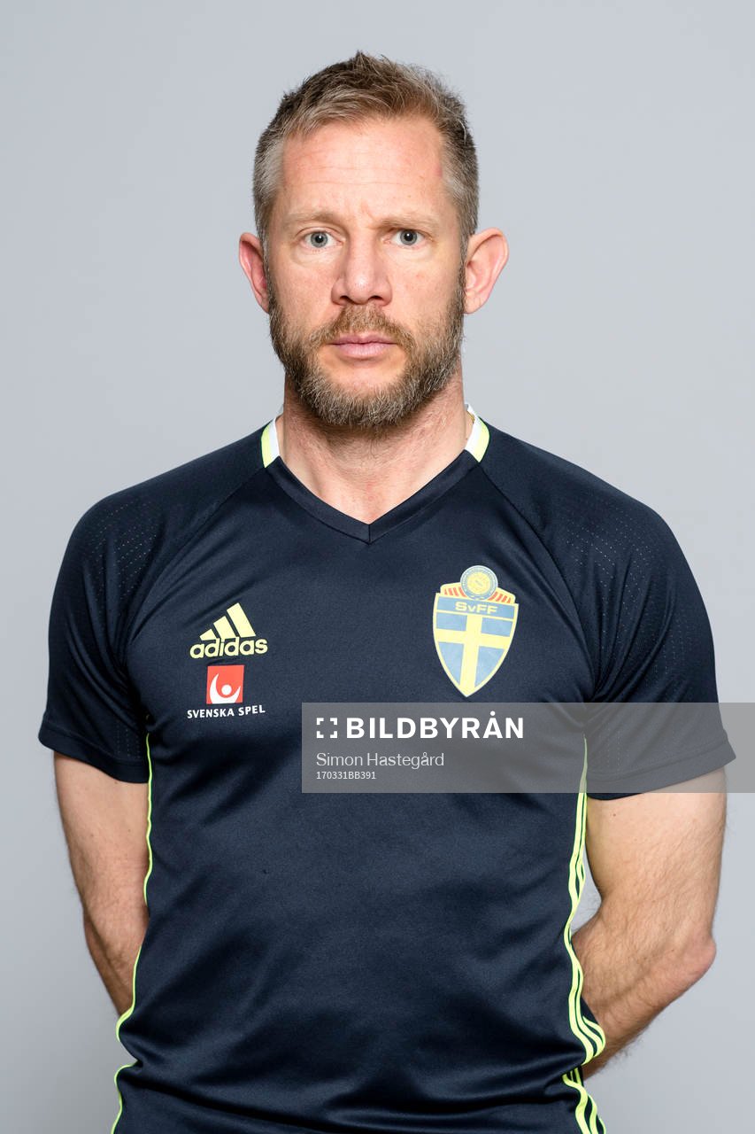 Stefan Larsson, Naprapat i P16-landslaget