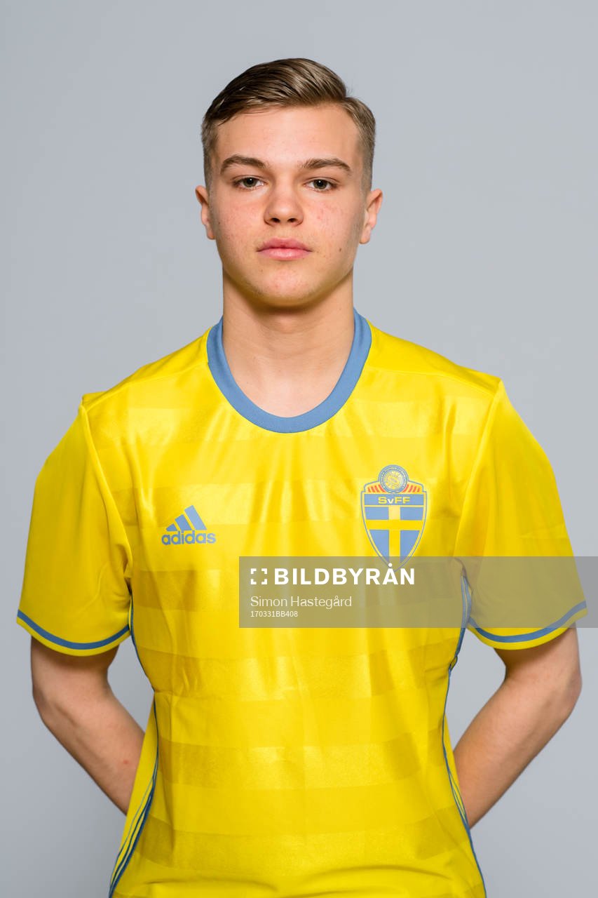 Julian Larsson i P16-landslaget