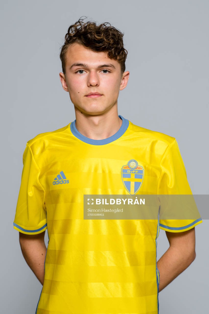 Karl Holmer i P16-landslaget
