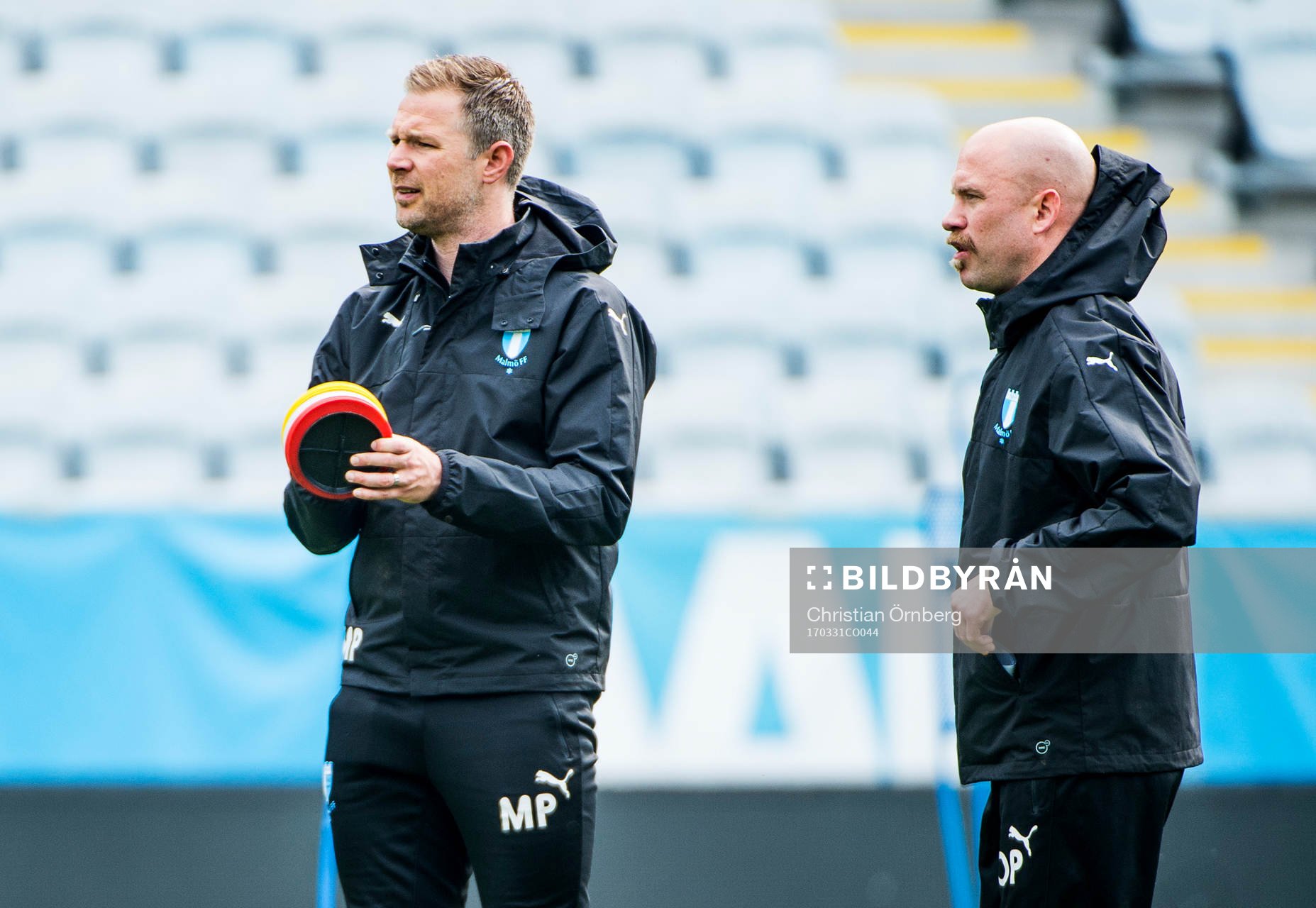Tränare Magnus Pehrsson och assisterande tränare Olof