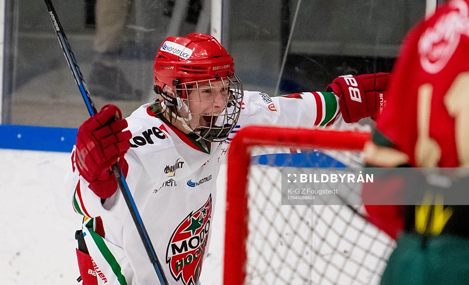Modos Linus Pettersson jublar