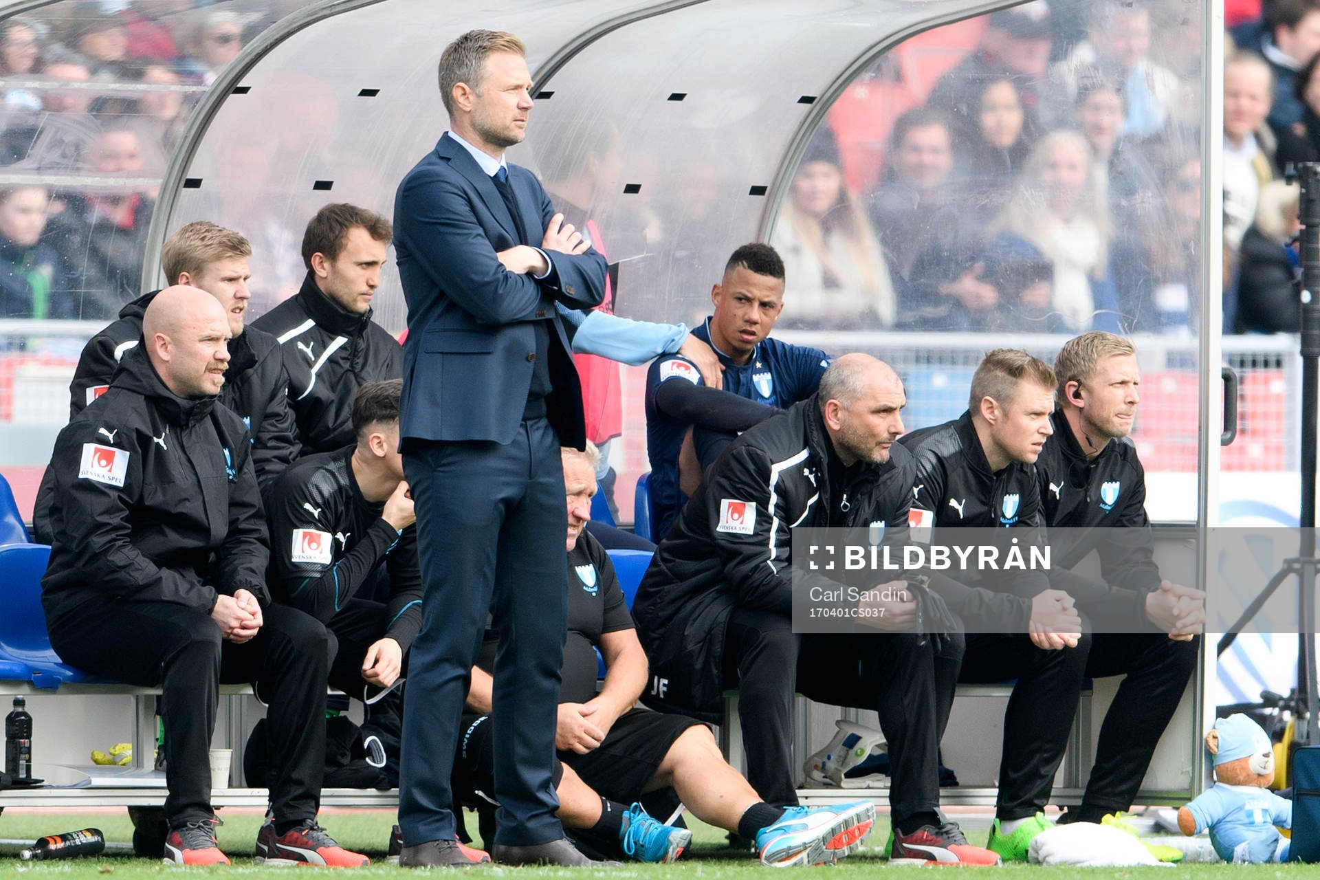 Malmö FFs Tobias Sana på bänken