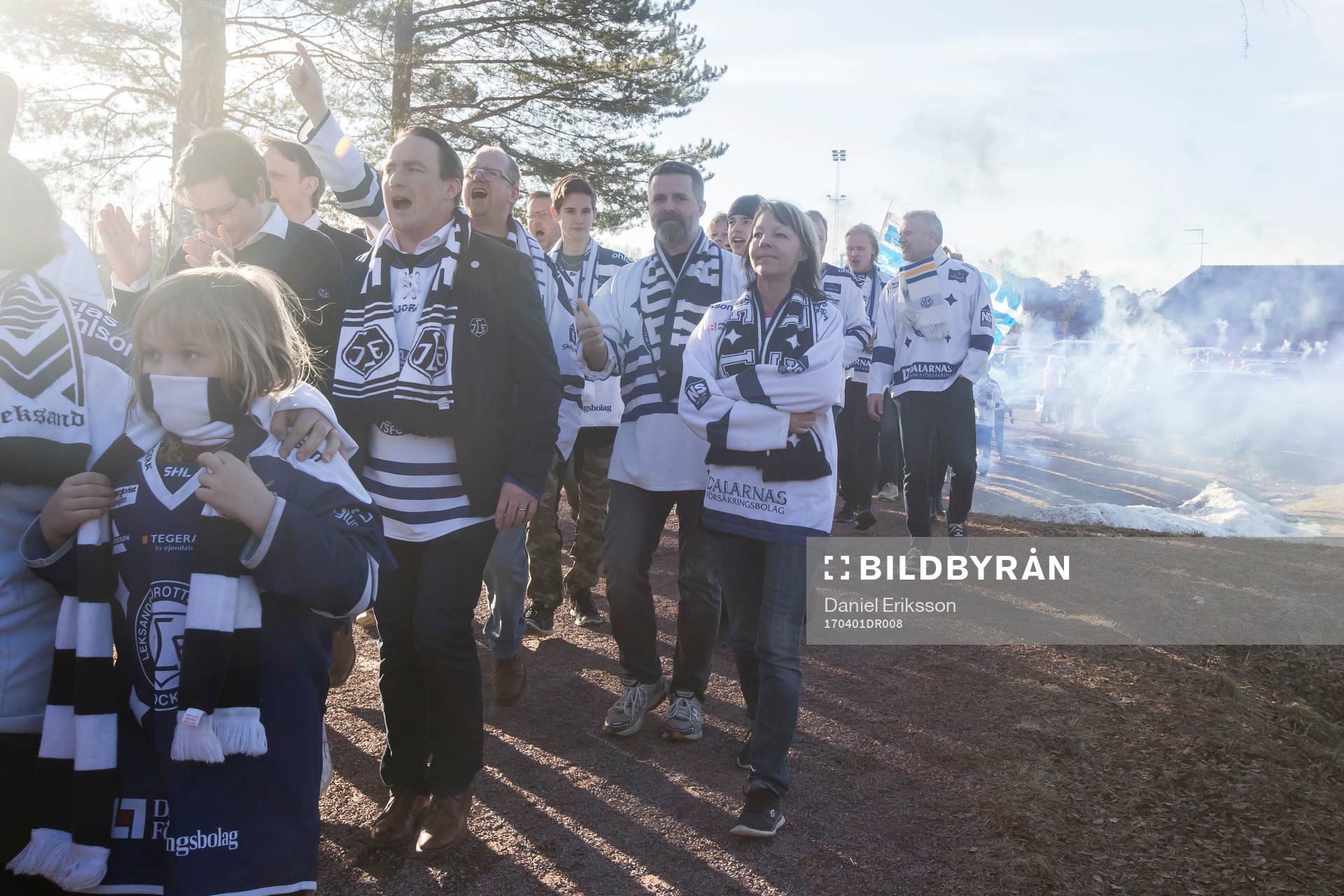 Leksands supporters innan ishockeymatchen i direktkvalet