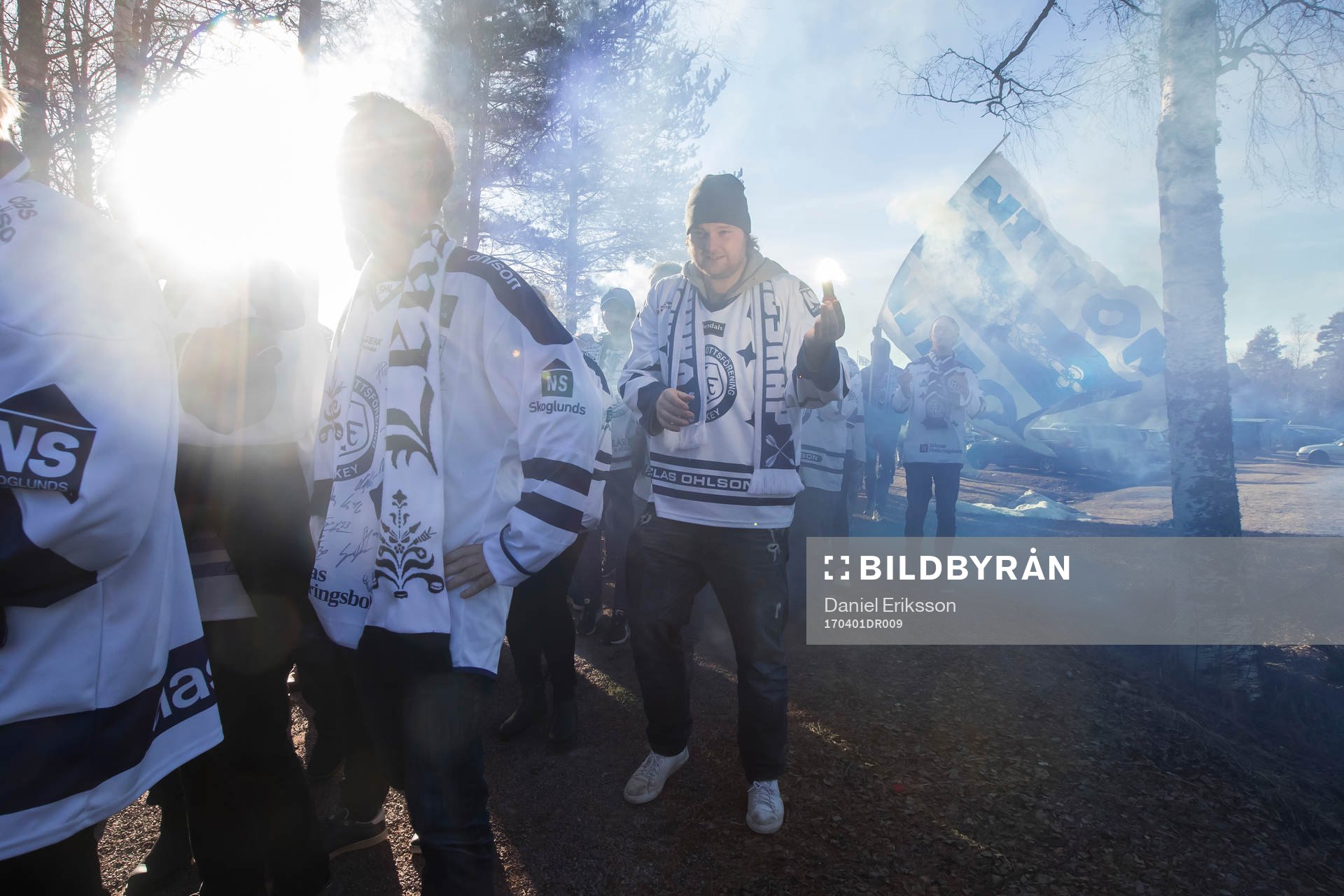 Leksands supporters innan ishockeymatchen i direktkvalet