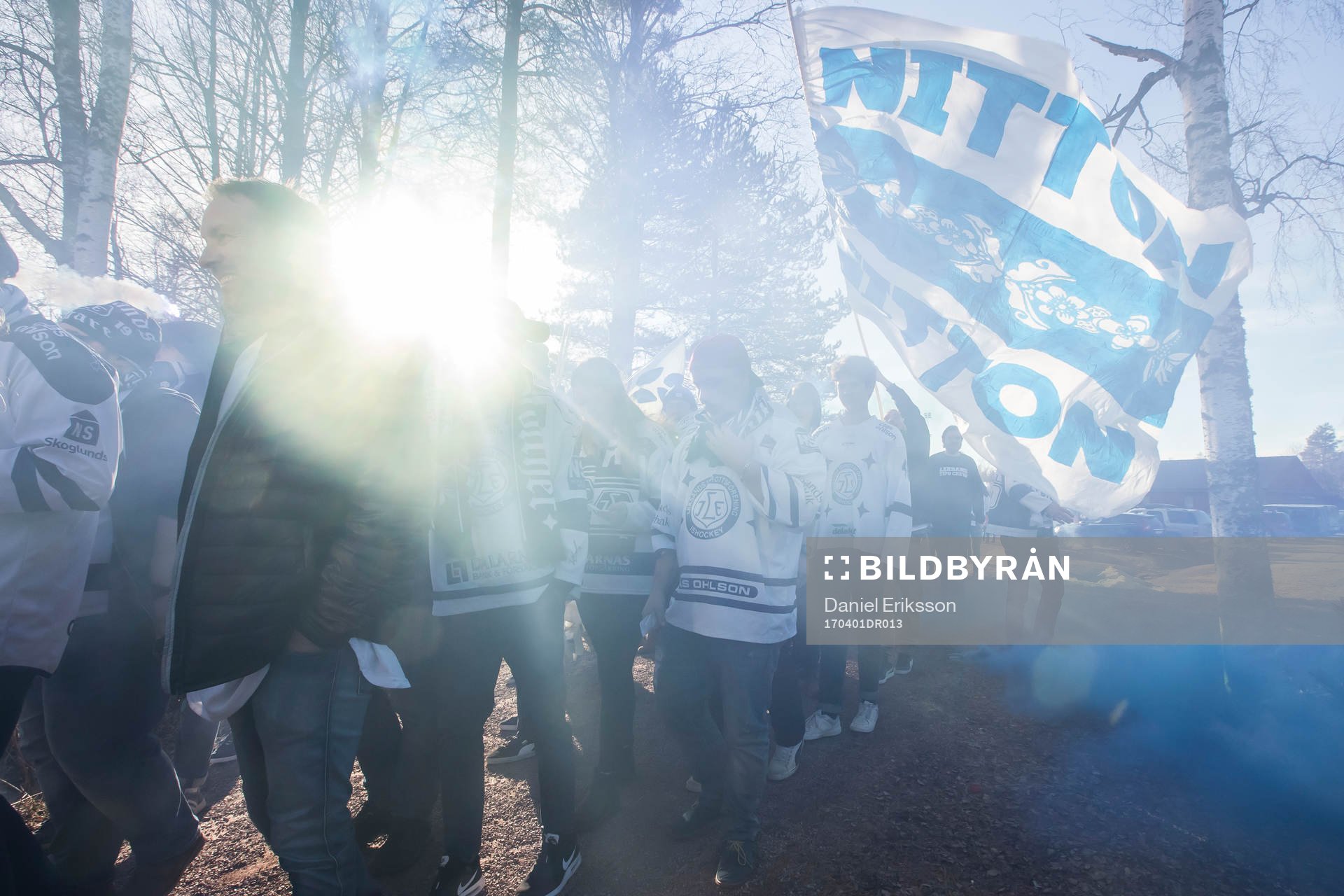 Leksands supporters innan ishockeymatchen i direktkvalet