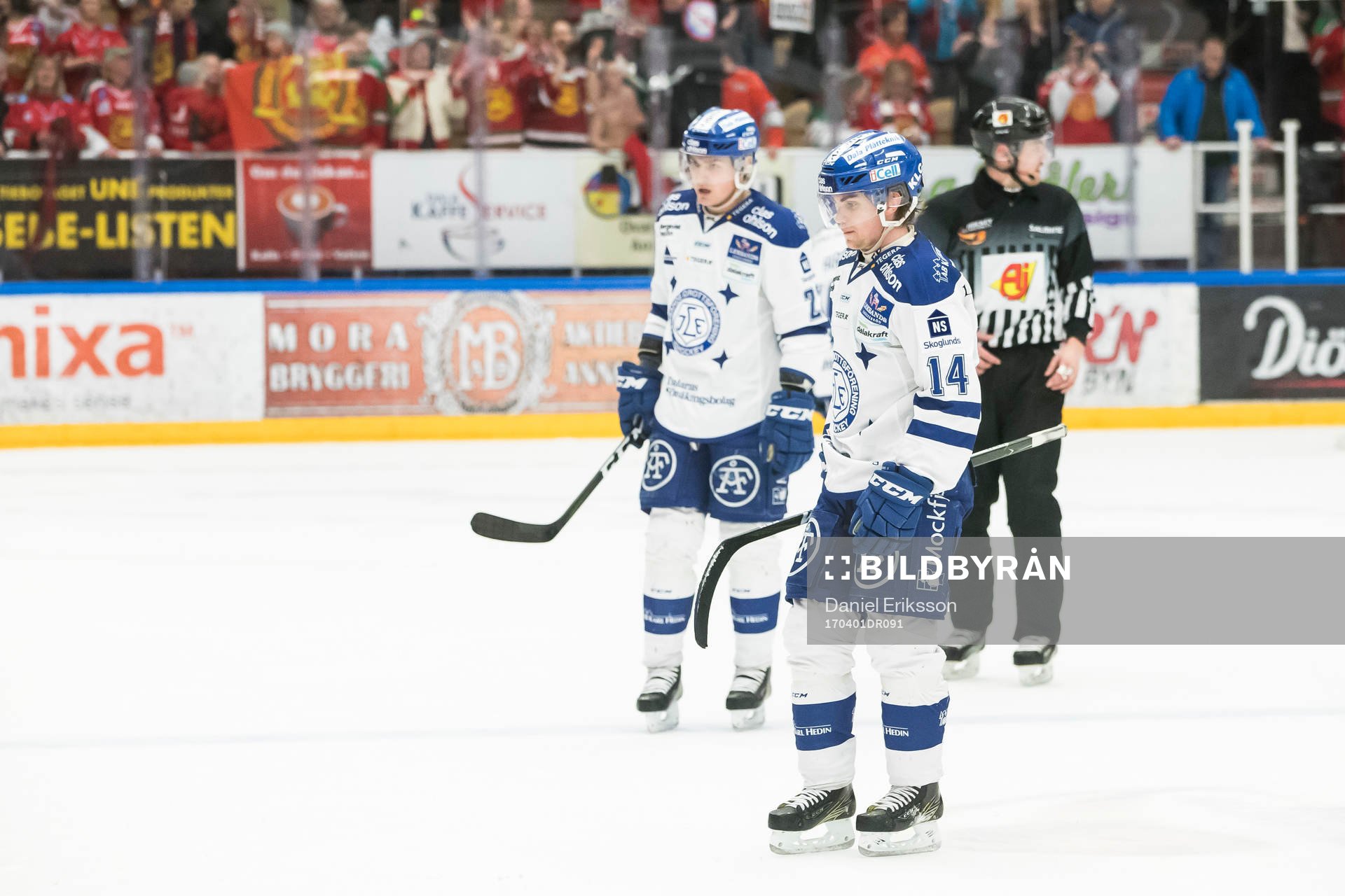 Leksands Oskar Lang deppar i ishockeymatchen i direktkvalet