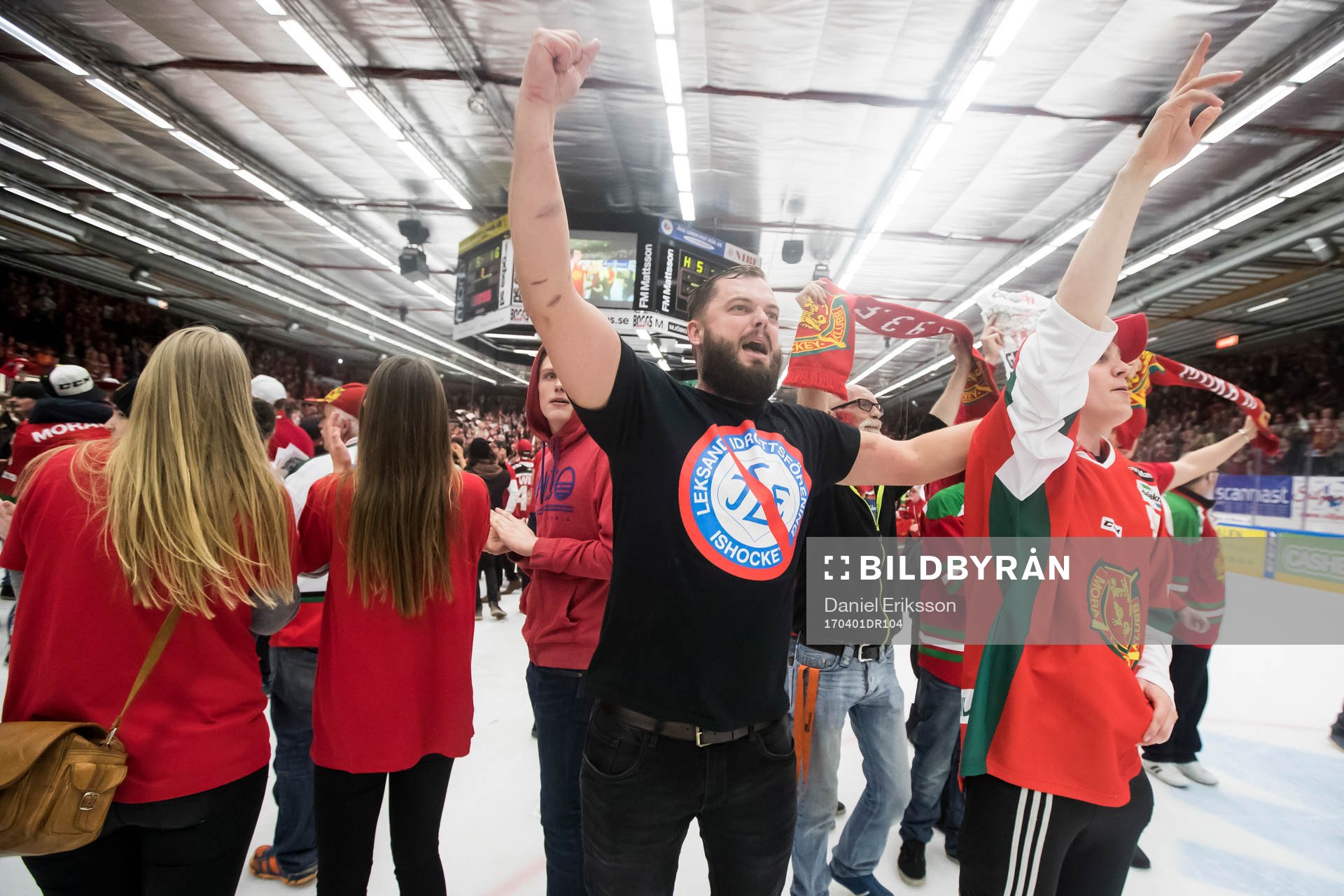 Mora supportrarna jublar