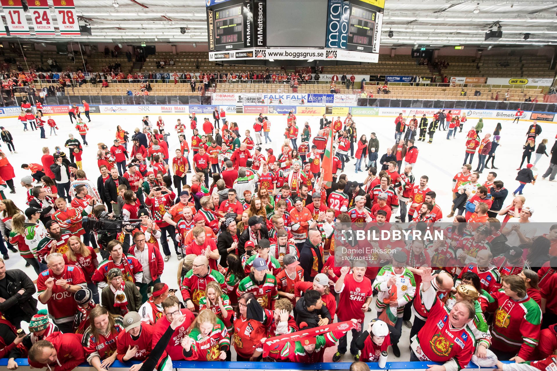 Mora supportrarna jublar