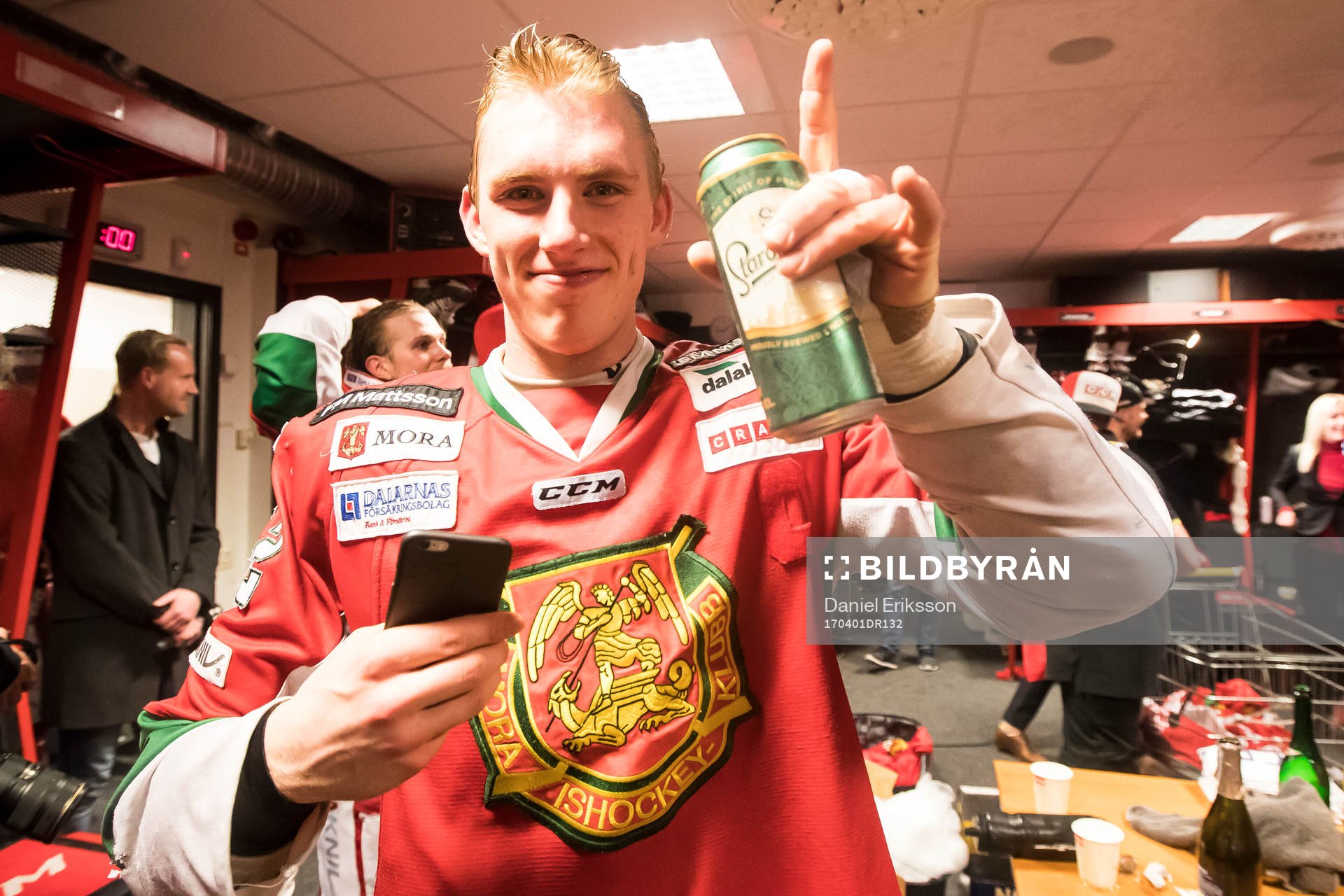 Moras Matias Lassen jublar