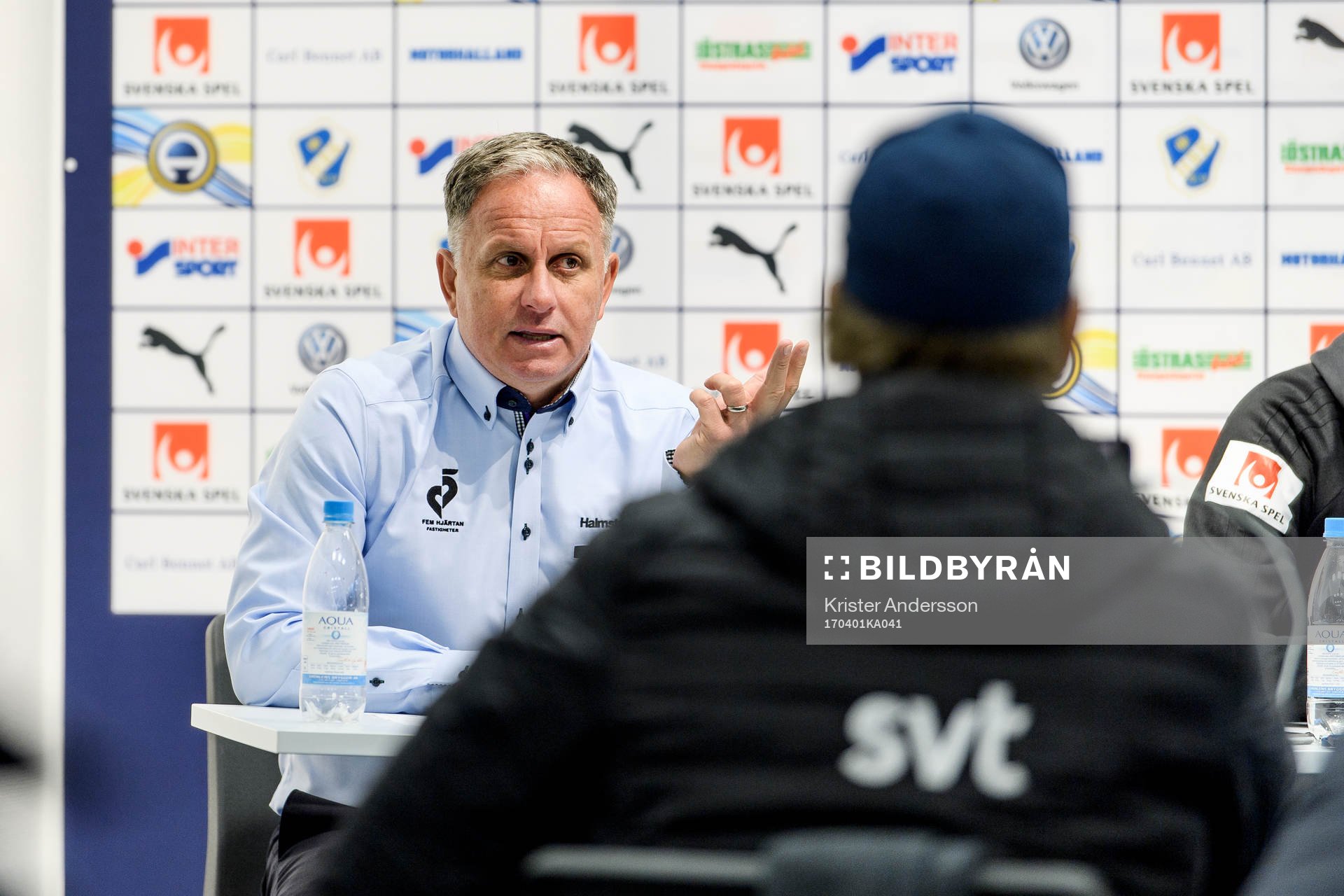 Halmstads tränare Jan Jönsson på presskonferensen efter fotbollsmatchen i Allsvenskan mellan Halmstad och Östersund den 1 april 2017 i Halmstad.