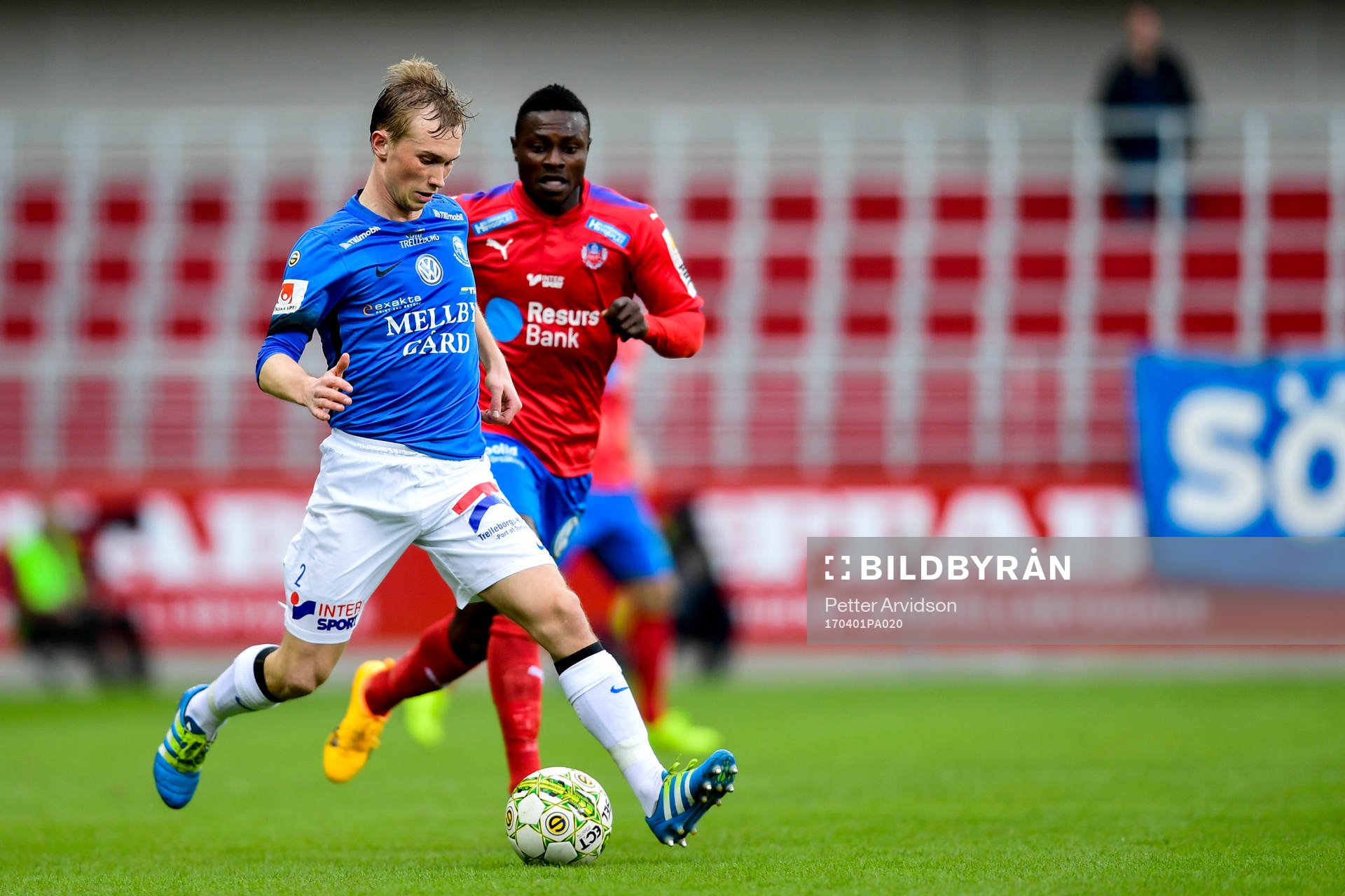 Trelleborgs Albin Nilsson och Helsingborgs Oke Akpoveta