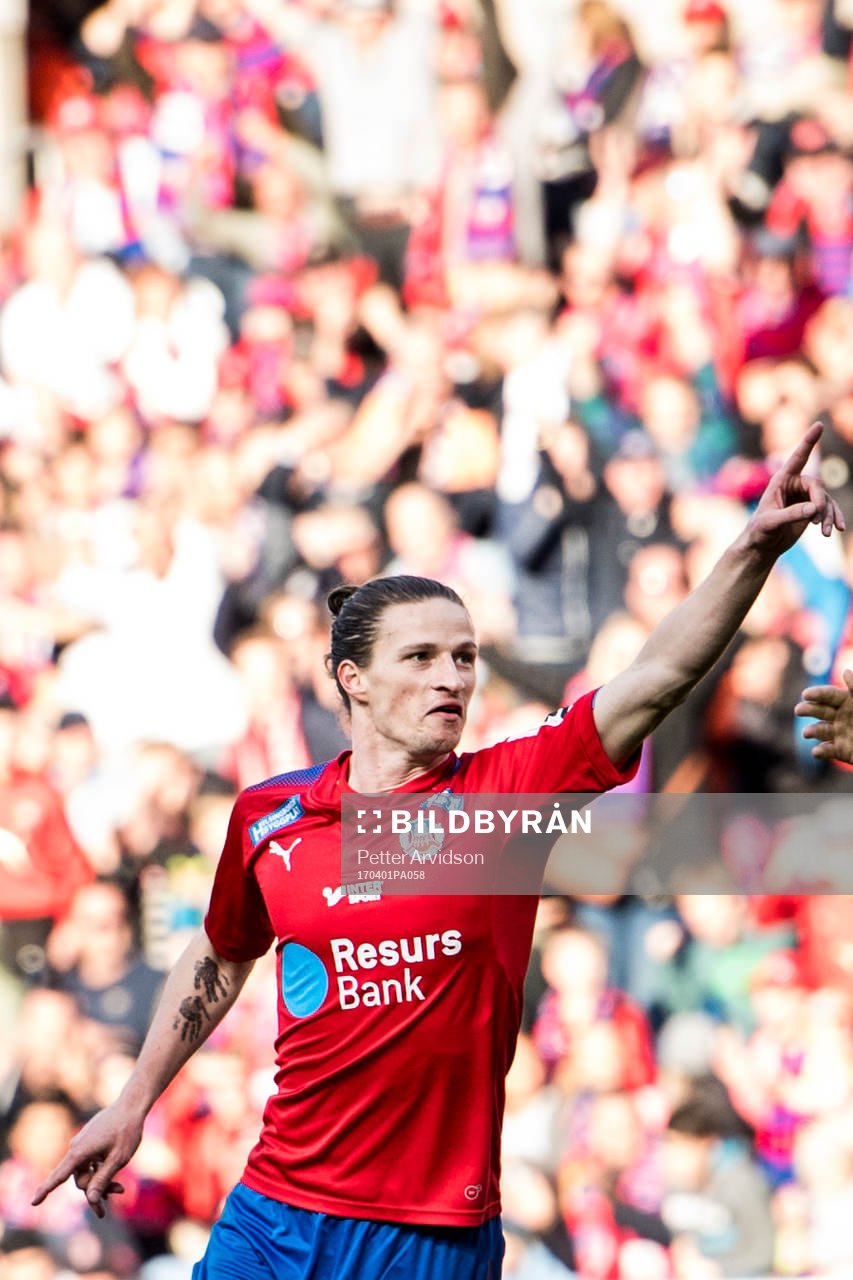 Helsingborgs Jesper Lange jublar
