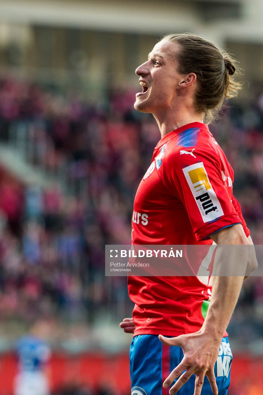 Helsingborgs Jesper Lange jublar