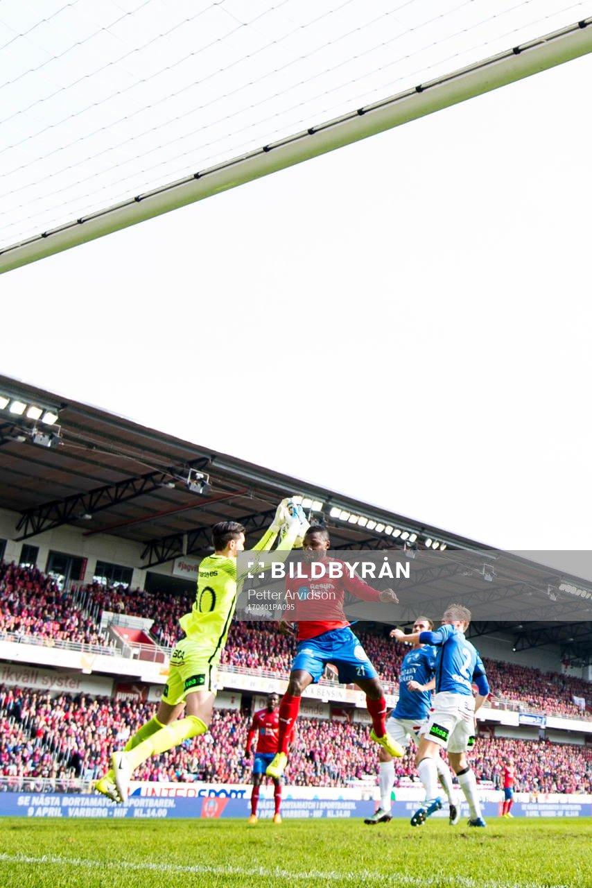 Helsingborgs Monday Samuel oroar vid Trelleborgs målvakt