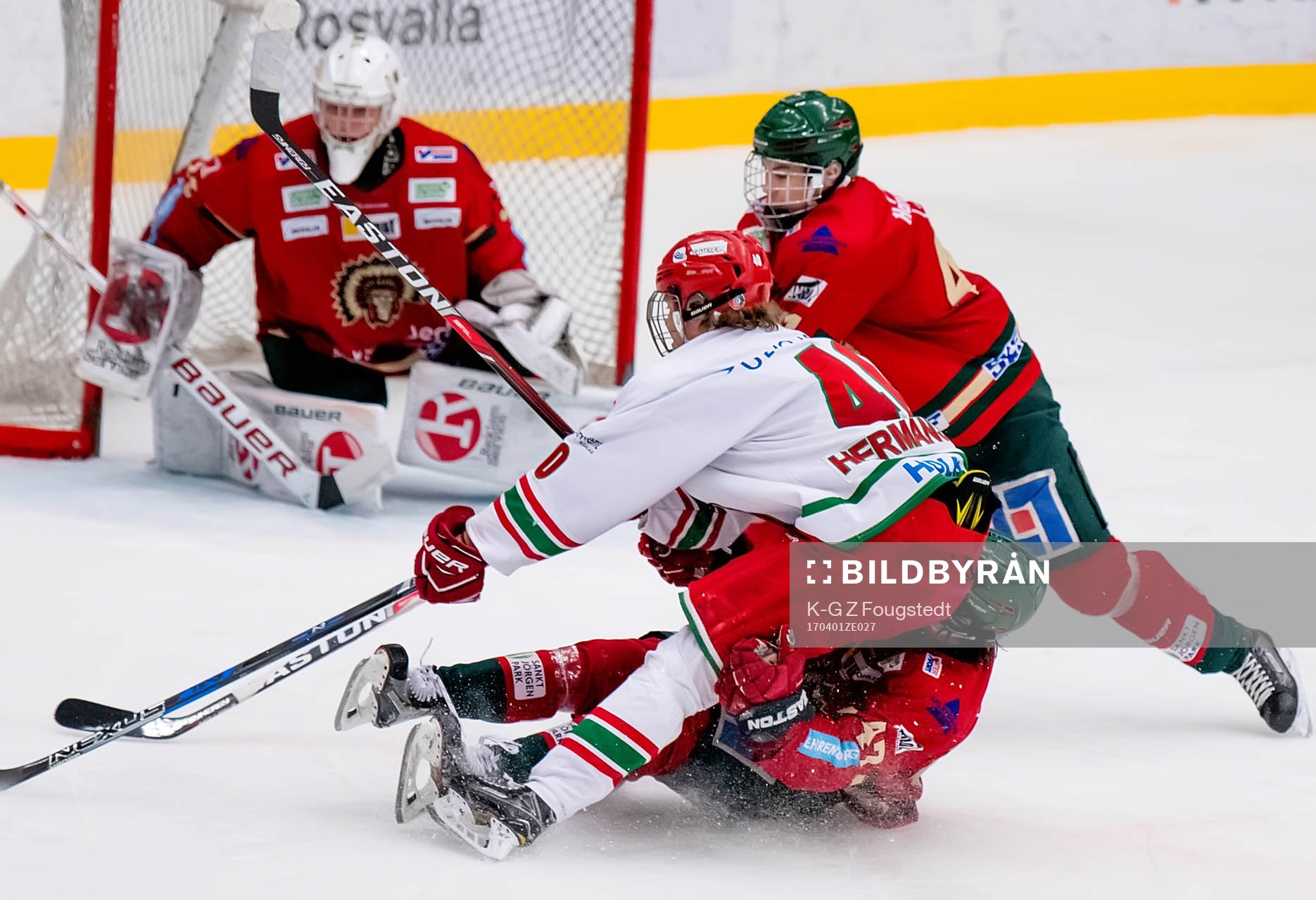 Frölundas Markus Hermanstad kör över Modos Oliwer